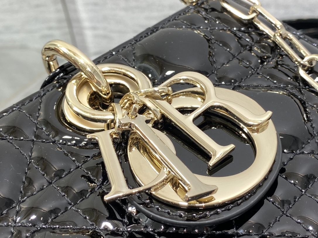 Dior D-joy Medium Patent Leather Bag