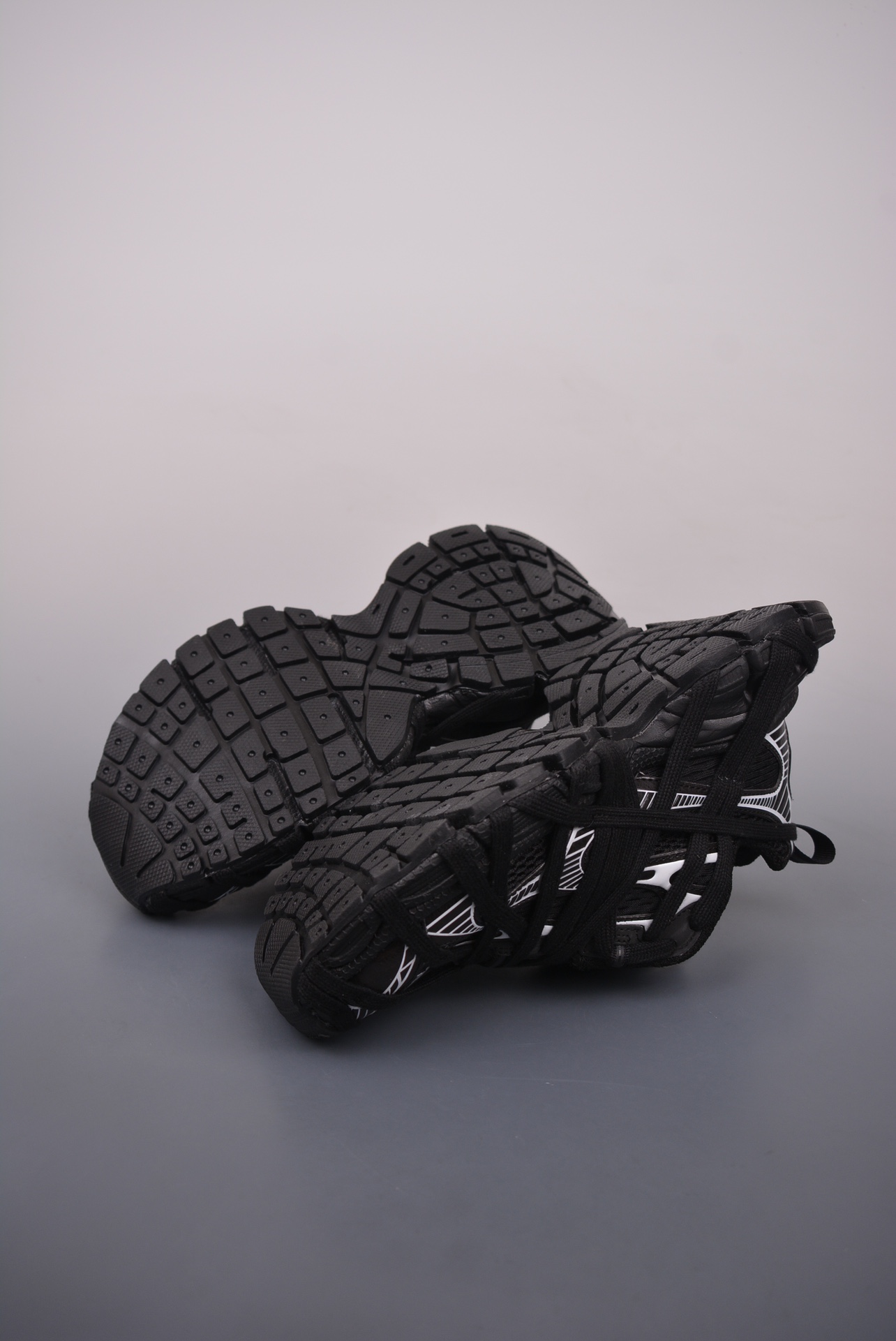 BALENCIAGA 3XL Extreme Lace Sneakers Black and White