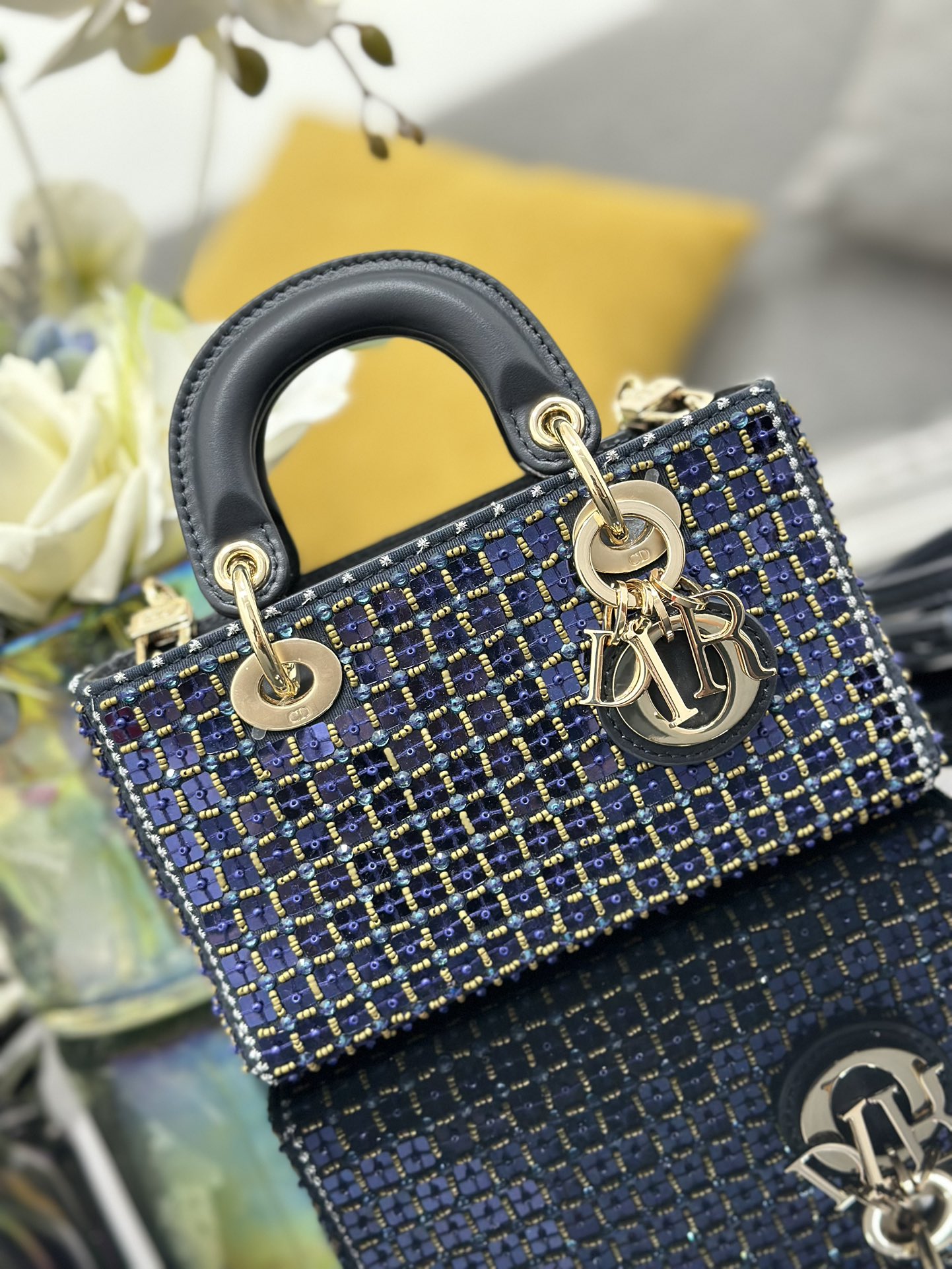 Dior Lady D-Joy Super Mini Embroidered Lens Blue Beads Lady Dior Bag S0910