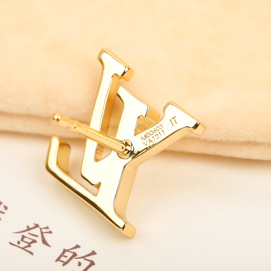 Louis Vuitton Smooth Earrings