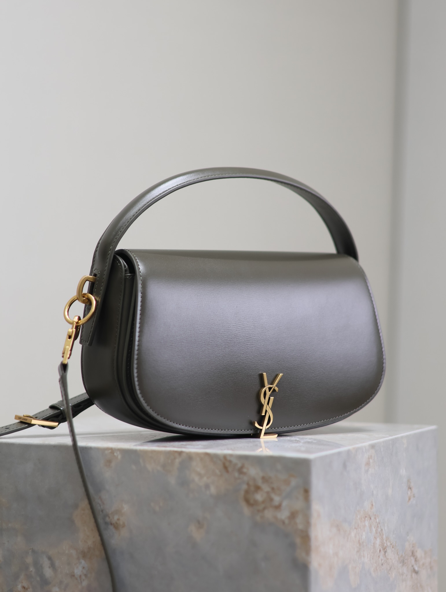 Yves Saint Laurent VOLTAIRE Handbag Crossbody Bag 787671