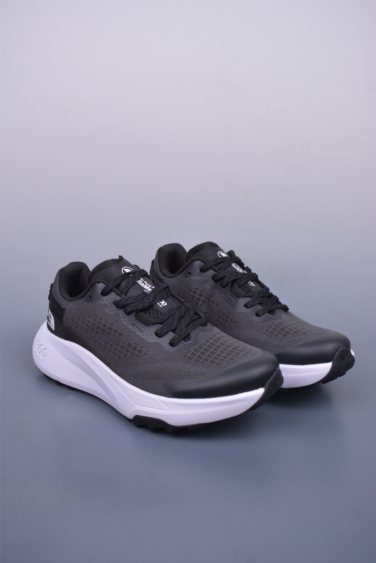 The North Face Altamesa 300 sneakers black and white NF0A8A9RRO5