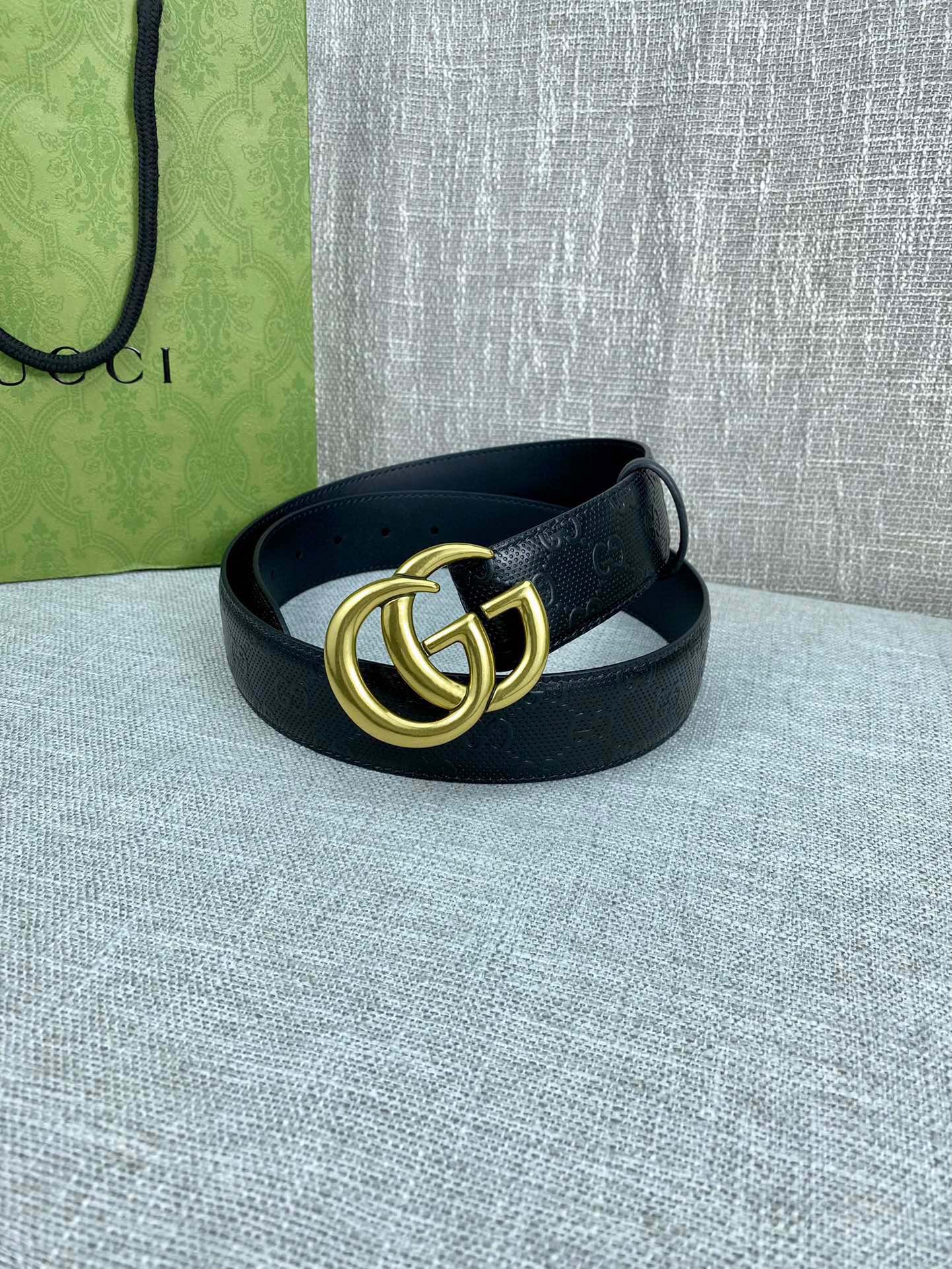 Gucci black embossed leather belt width 4.0CM