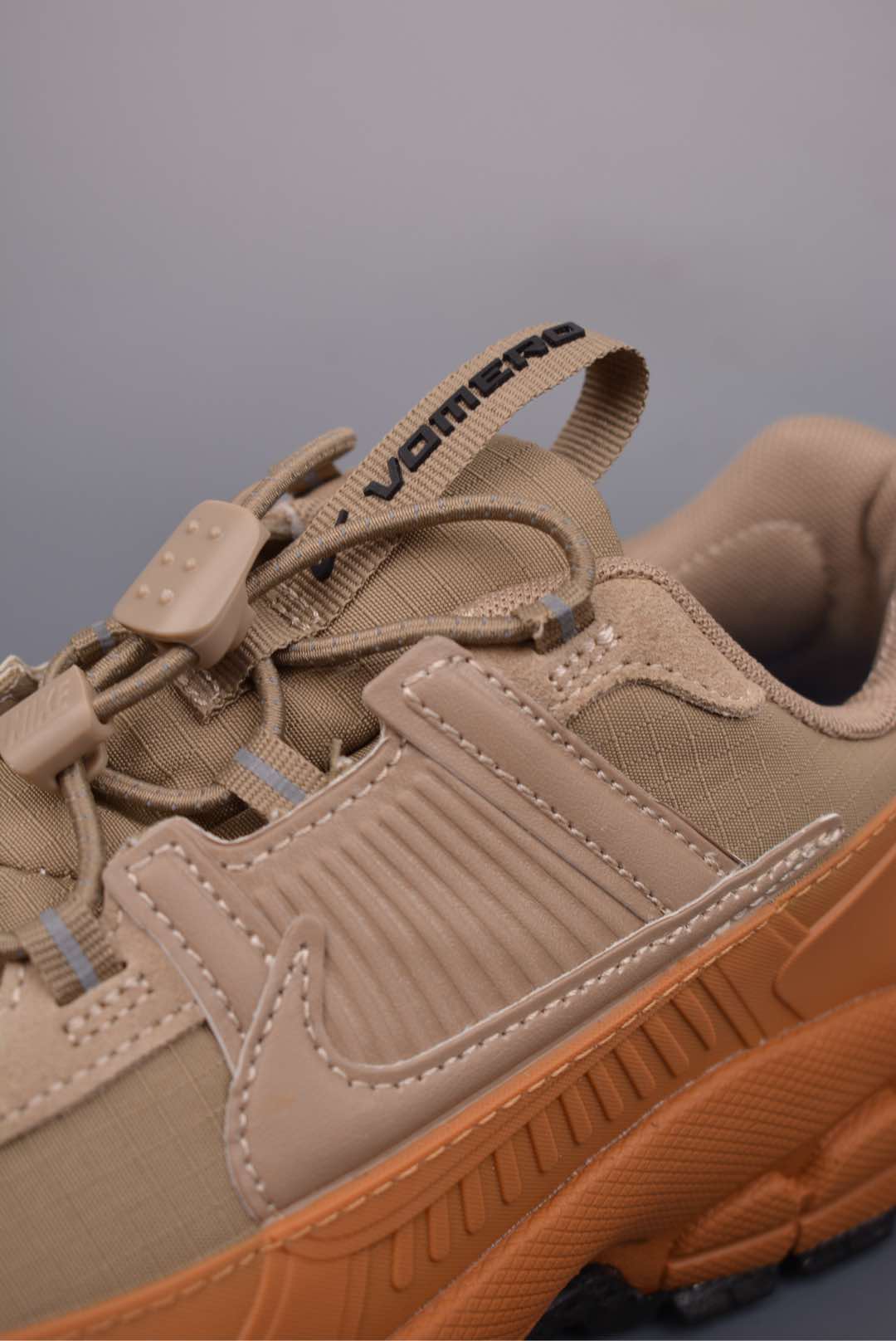 Nike Zoom Vomero 5 Roam Flax Khaki HQ2181-200