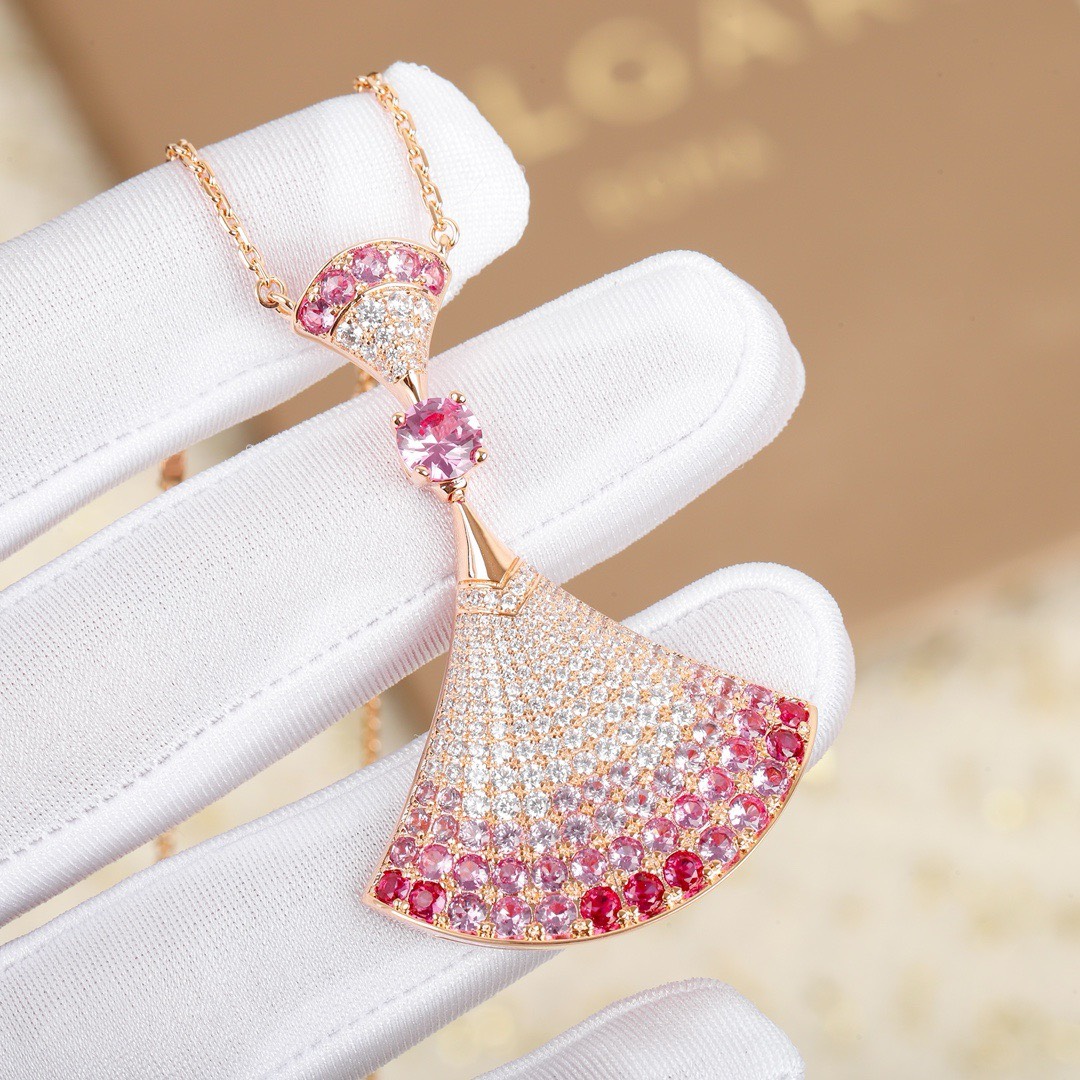 Bulgari DIVASDREAM fan-shaped diamond necklace