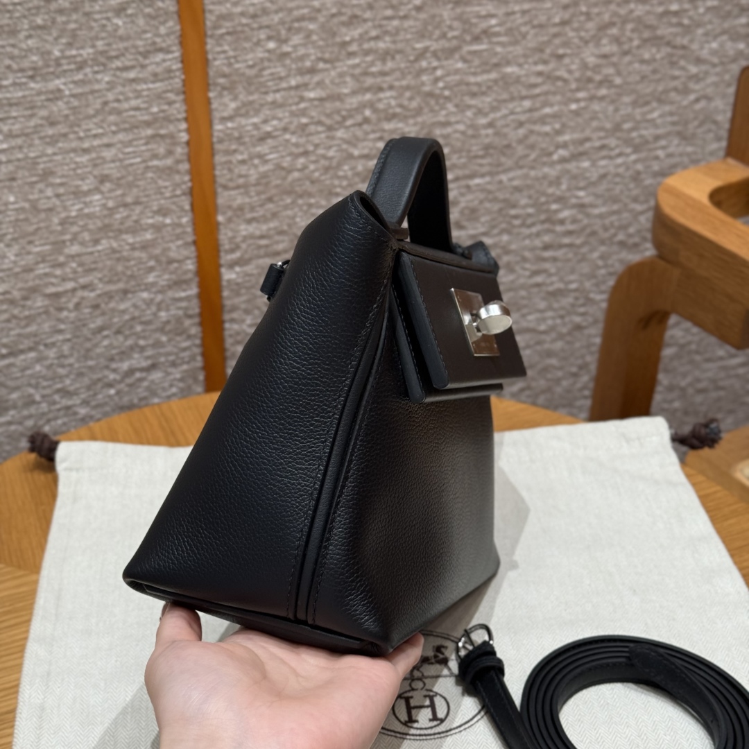 Hermes Kelly2424 89Noir Handbag (Handmade to order)