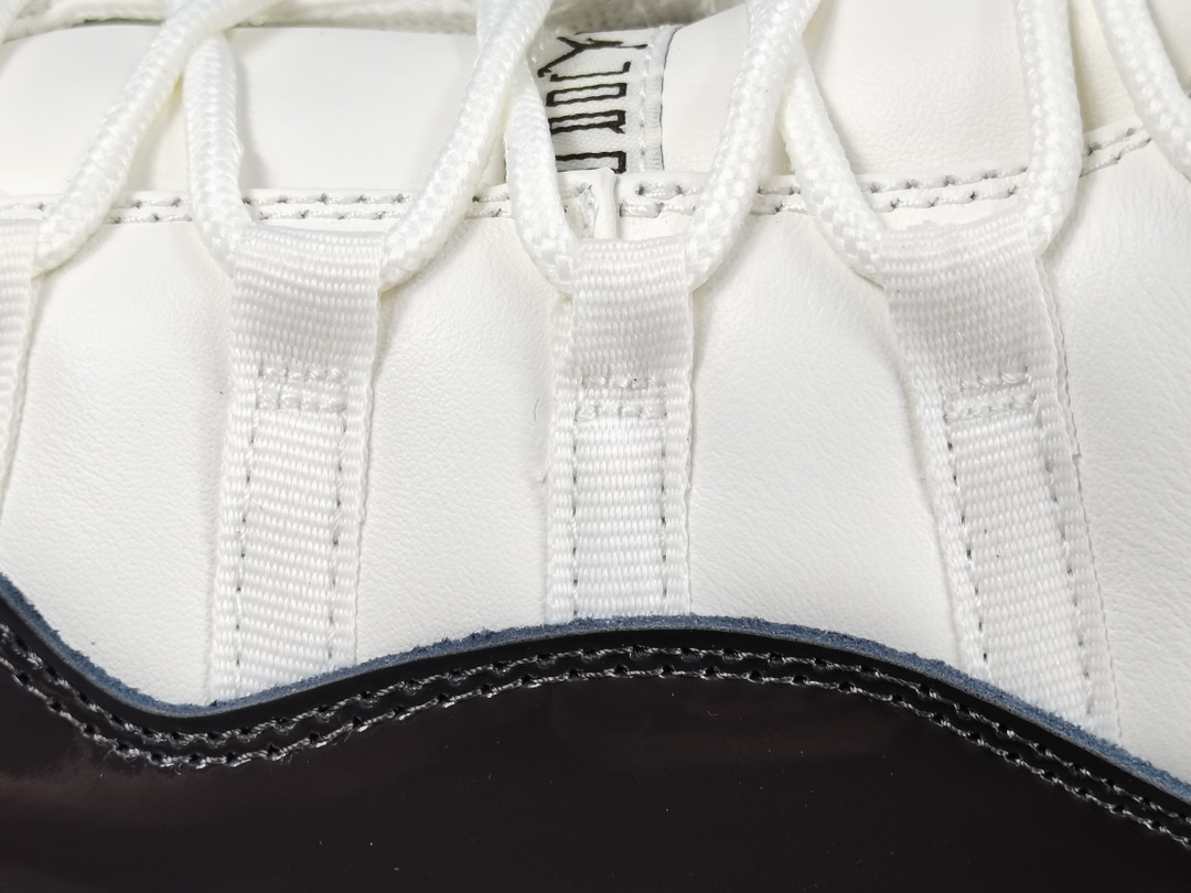 Nike Wmns Air Jordan 11 Retro HighNeapolitan  AR0715-101