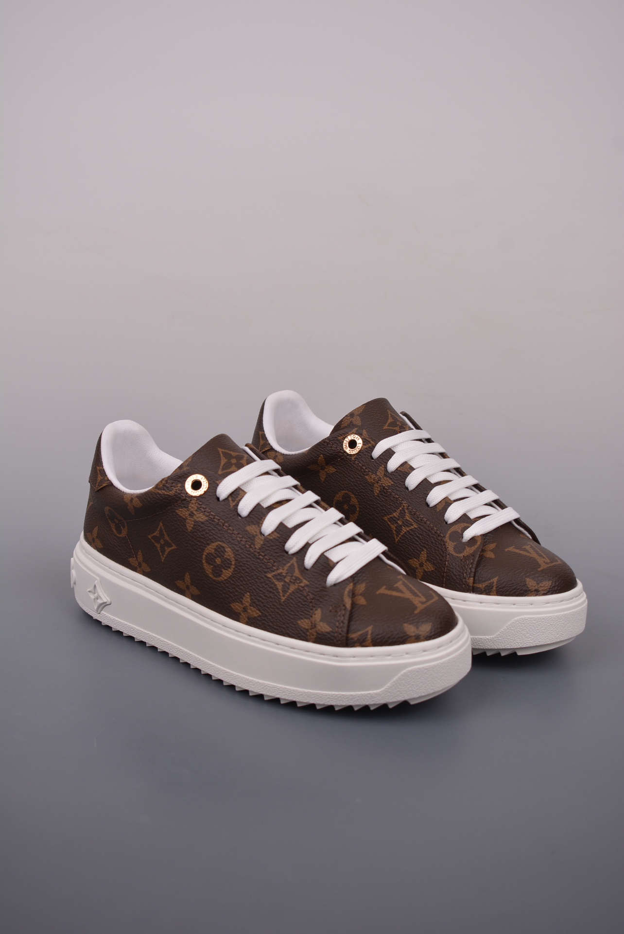 Louis Vuitton 2024s full print sneakers