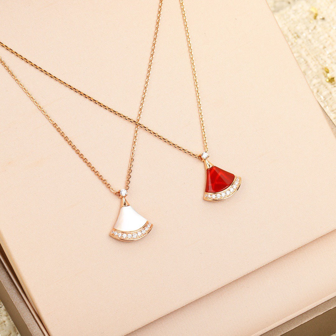 Bulgari fan-shaped diamond necklace