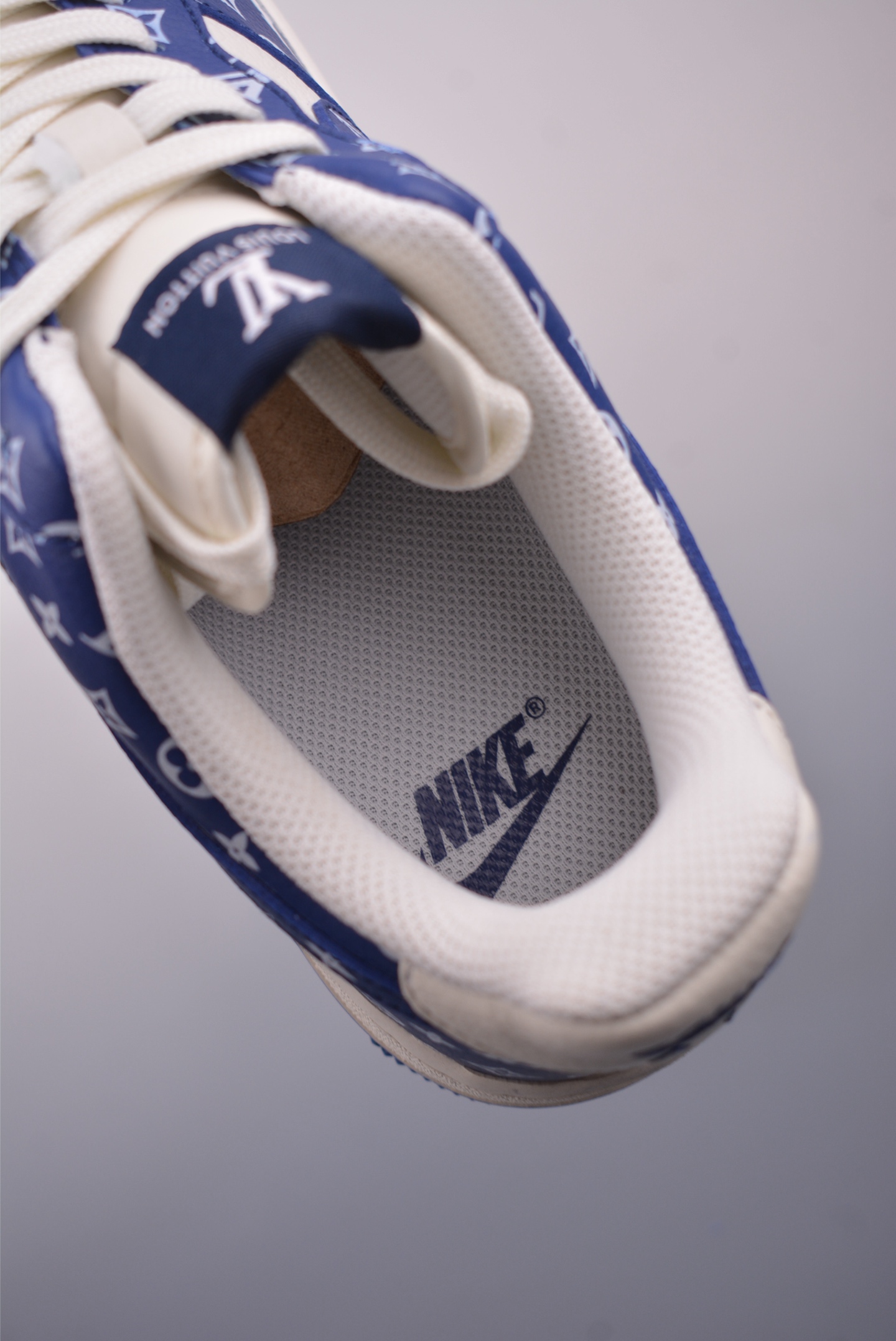 Louis Vuitton x Nike Air Force 1'07 LV8 Low 