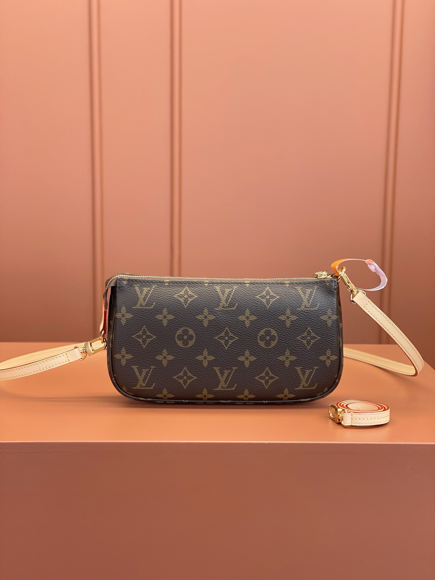 Louis Vuitton Mahjong Bag M40712