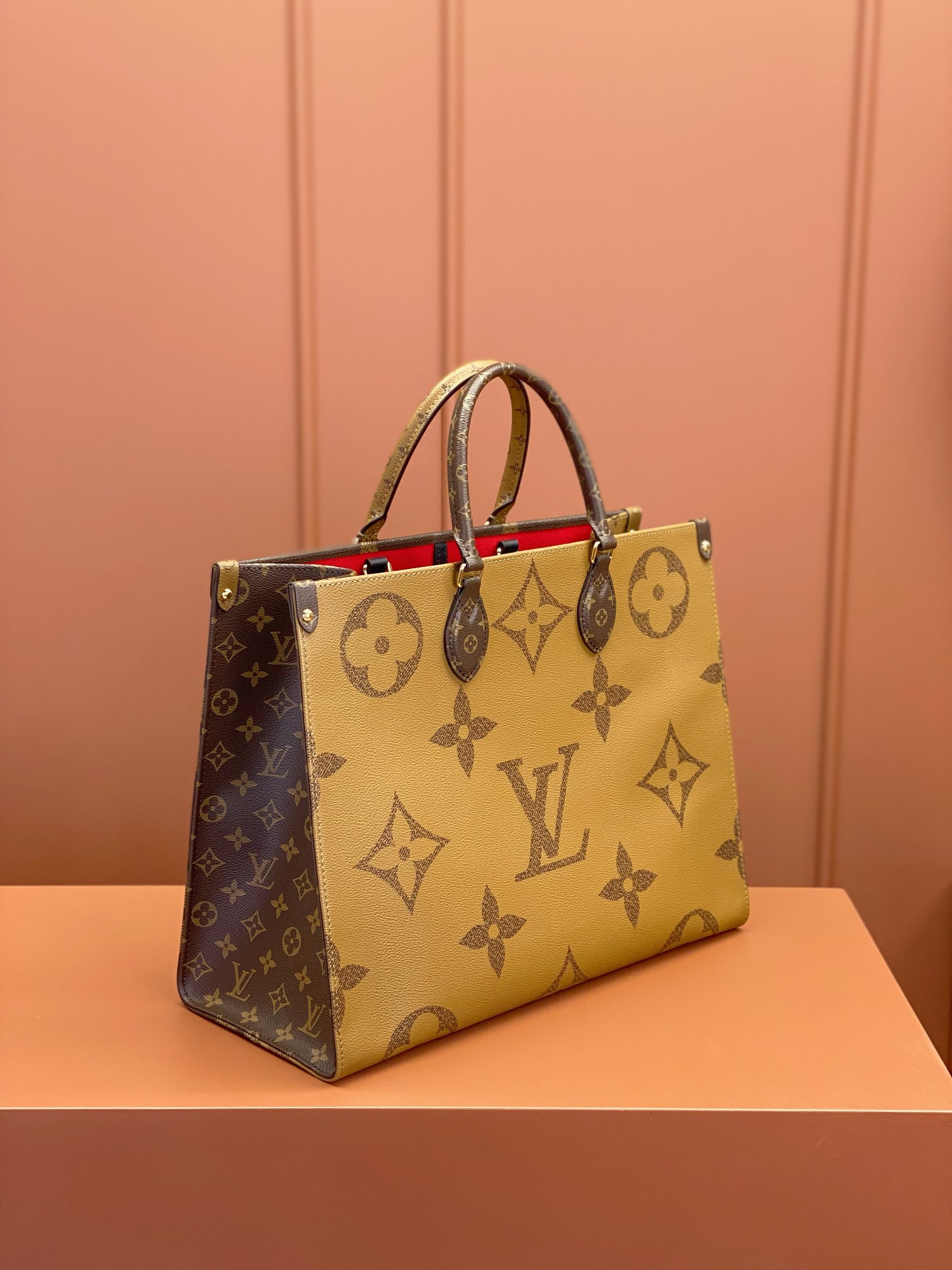 Louis Vuitton ONTHEGO Large Handbag M45320