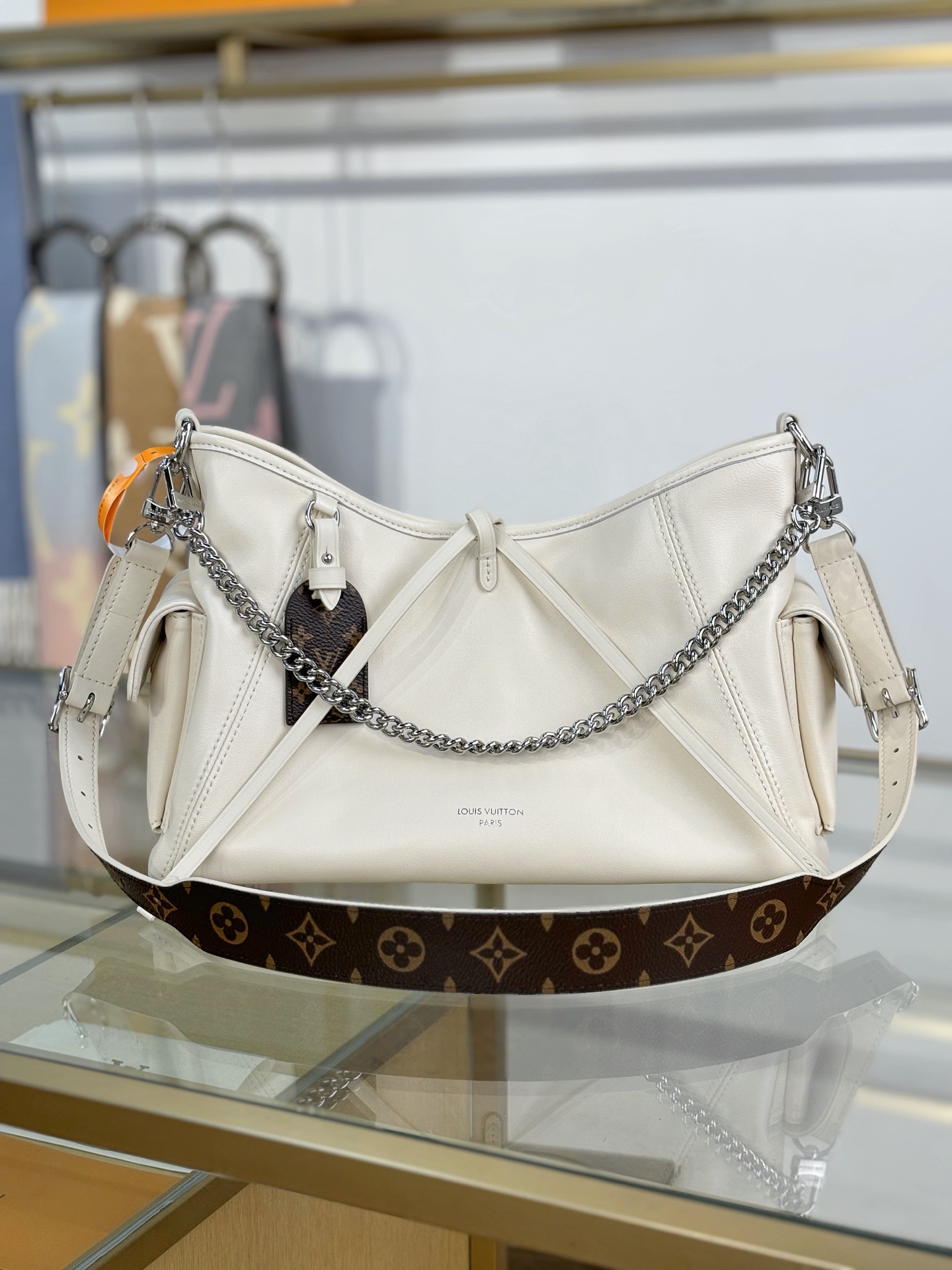 Louis Vuitton CARRYALL CARGO Small Handbag M12919