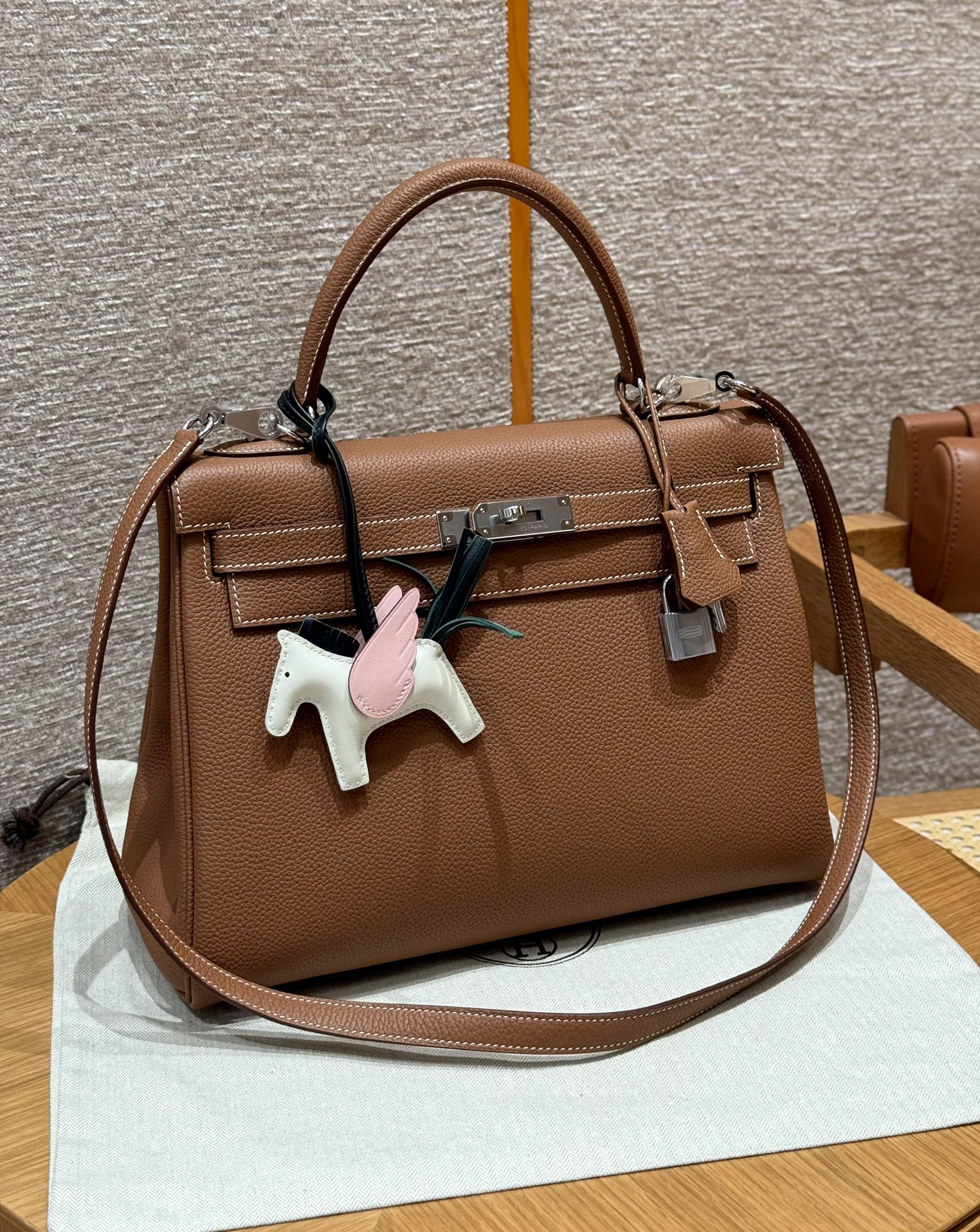 Hermès Kelly 37gold handbag (handmade to order)