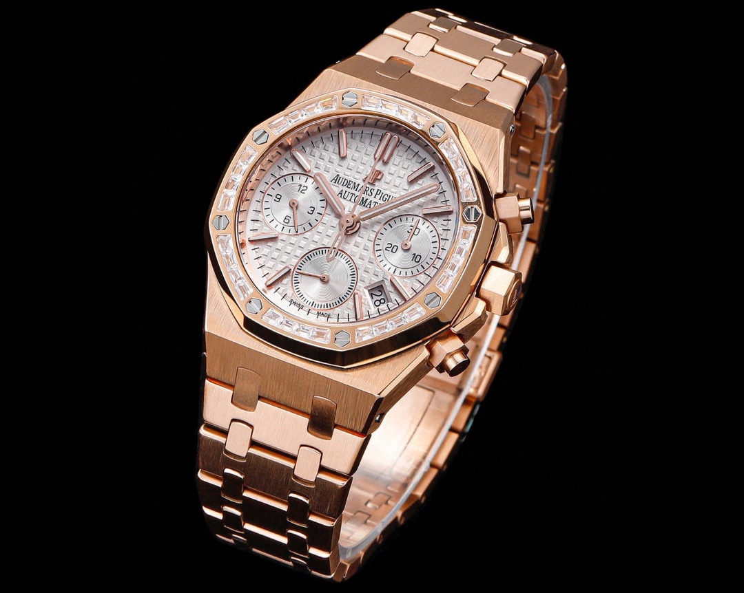 Audemars piguet Royal Oak series 26715BC.ZZ.1356BC.01