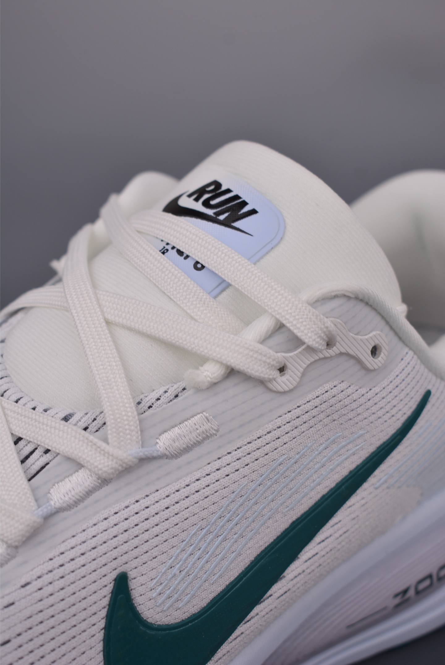 Nike Air Zoom Vomero 18 