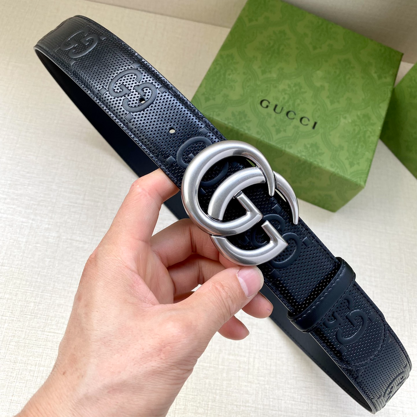 Gucci black embossed leather belt width 4.0CM
