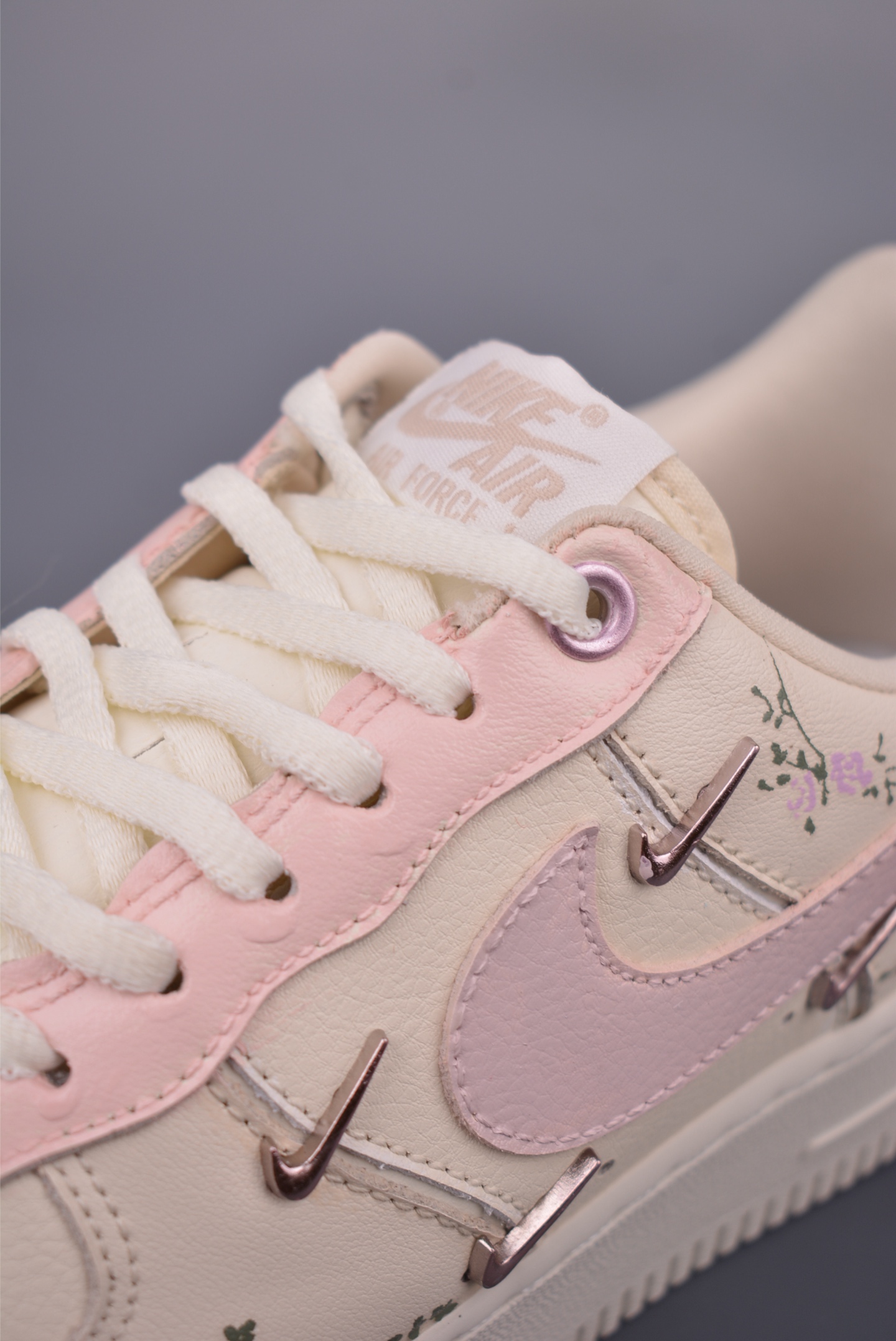 Nike Air Force 1 Low 