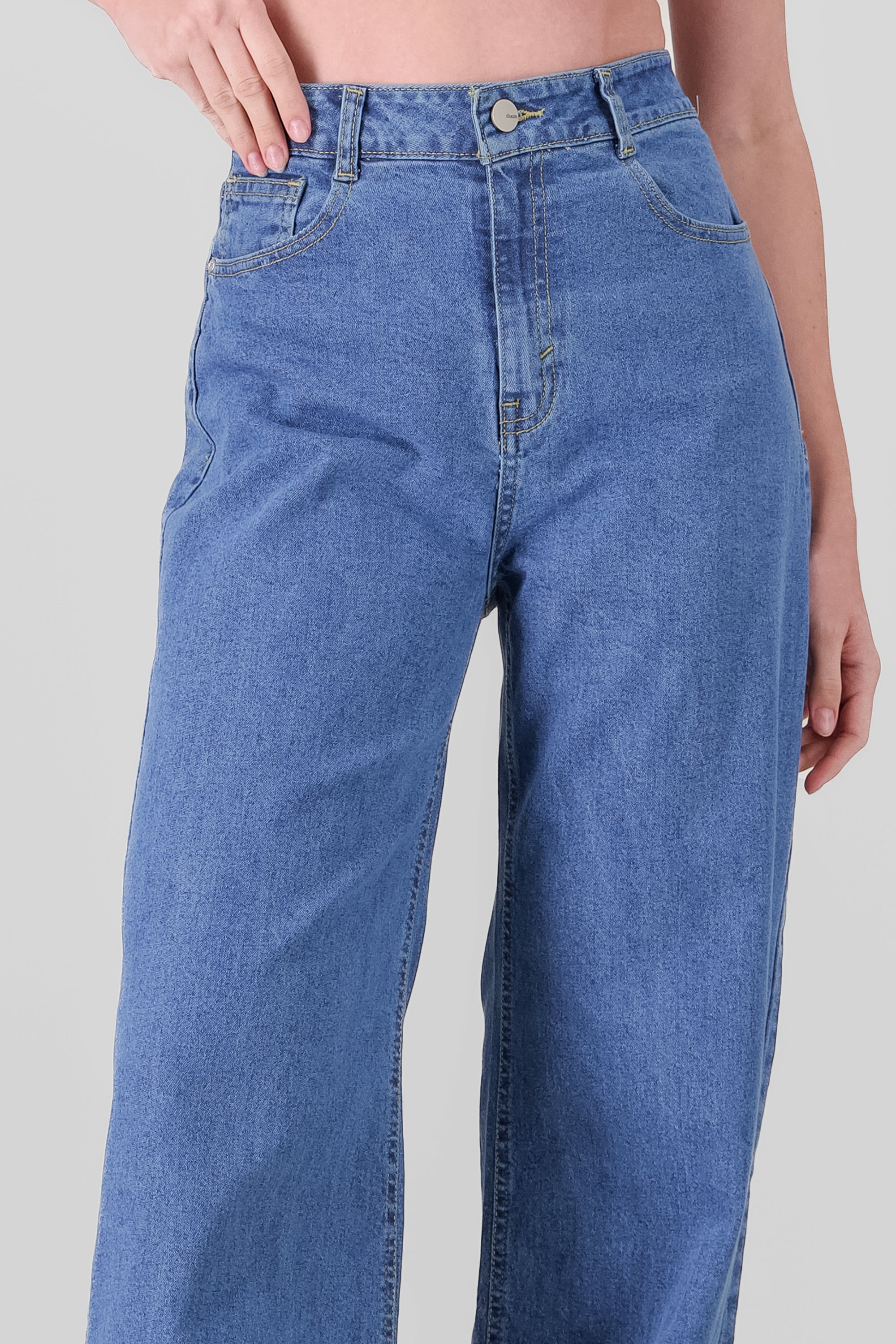Mid Rise Wide Leg Jeans