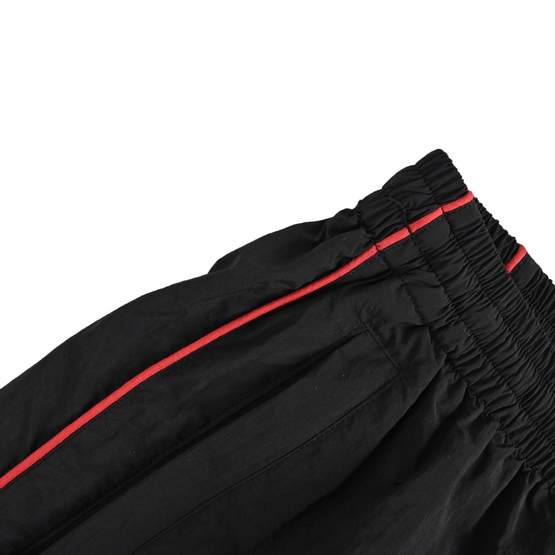 Balenciaga 24Fw Paris Lettering Manchester United Red Stripe Trousers