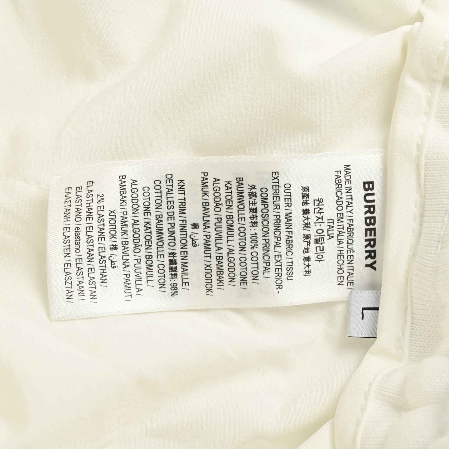 Burberry 25ss Phantom Horse Print Shorts