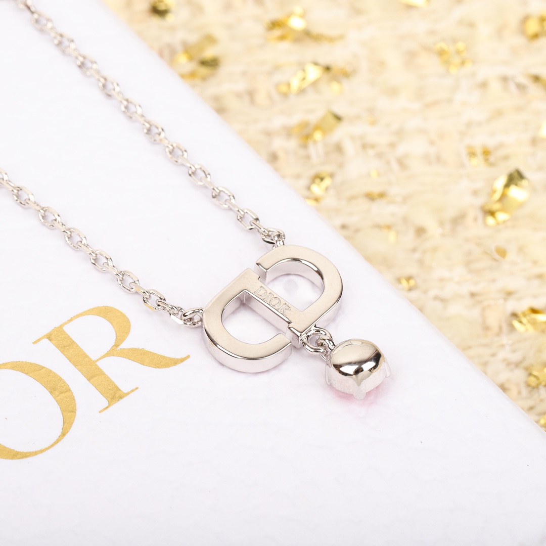 Dior diamond CD pink diamond necklace