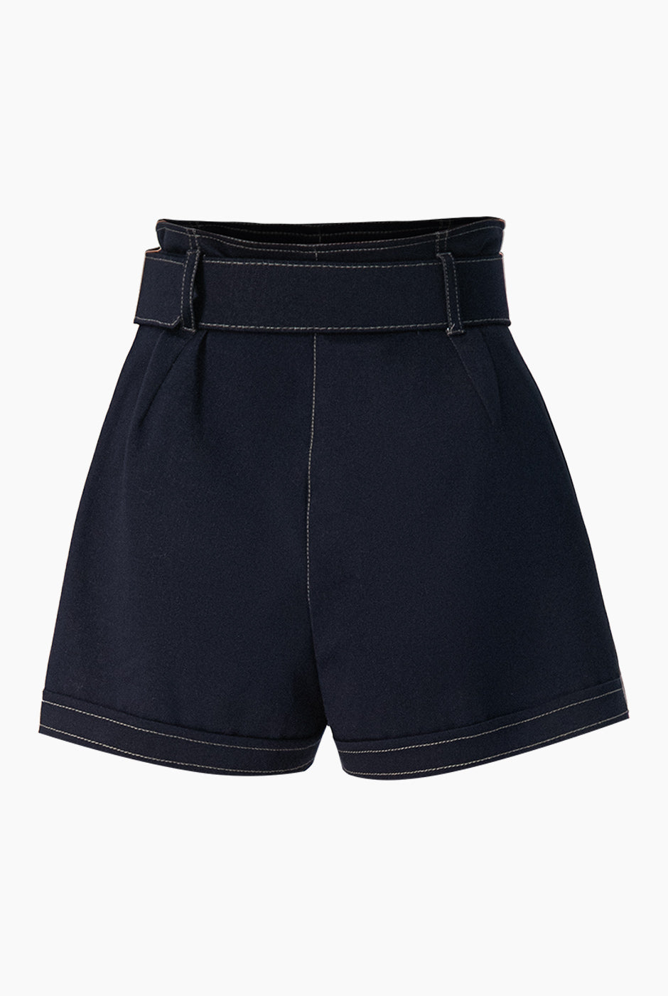 Short con bolsillos en costados