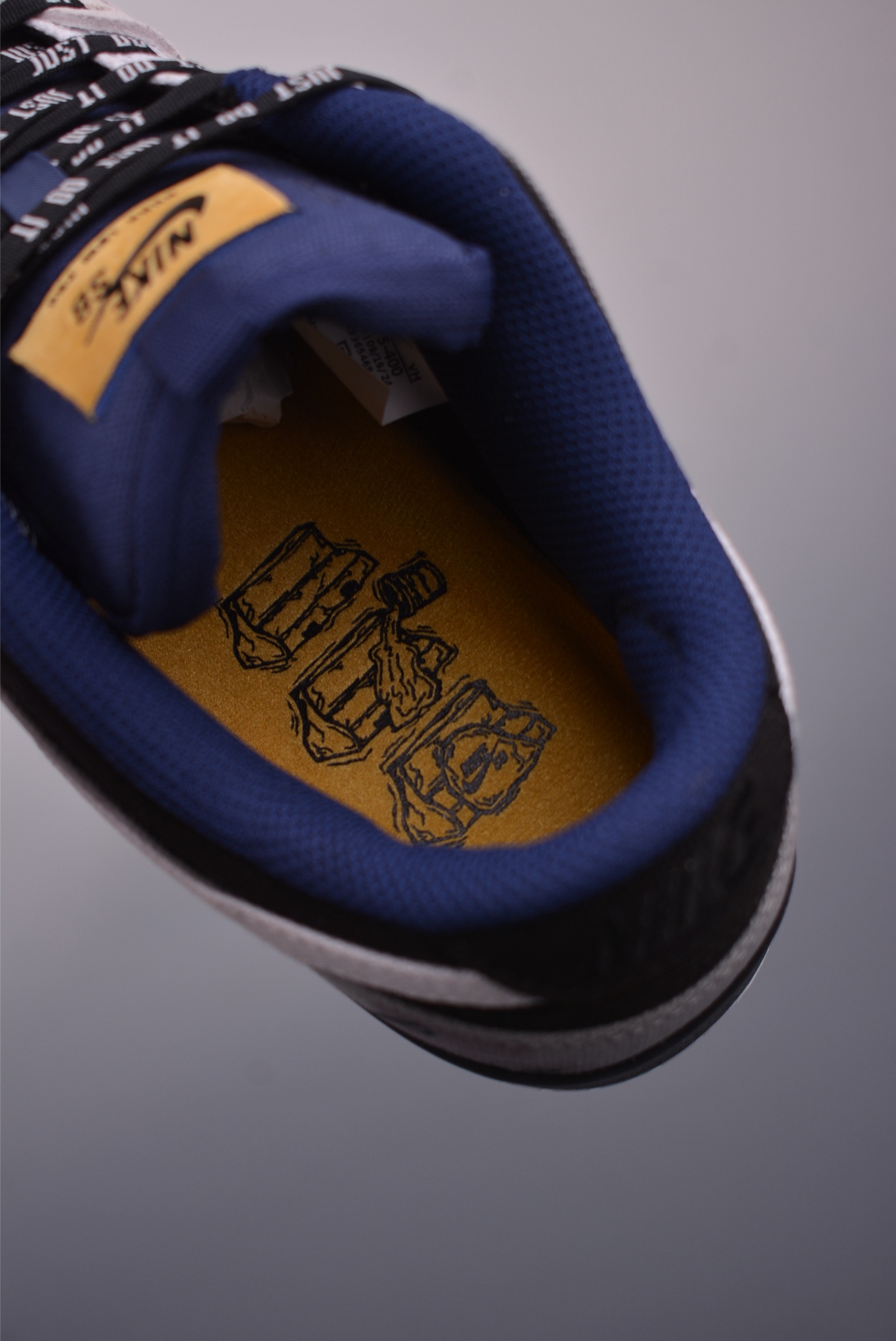Nike SB Dunk Low 