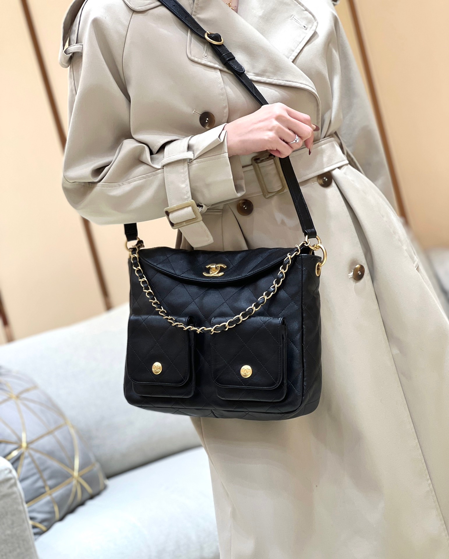 Chanel 24A Haute Couture Collection vintage messenger bag AS4993
