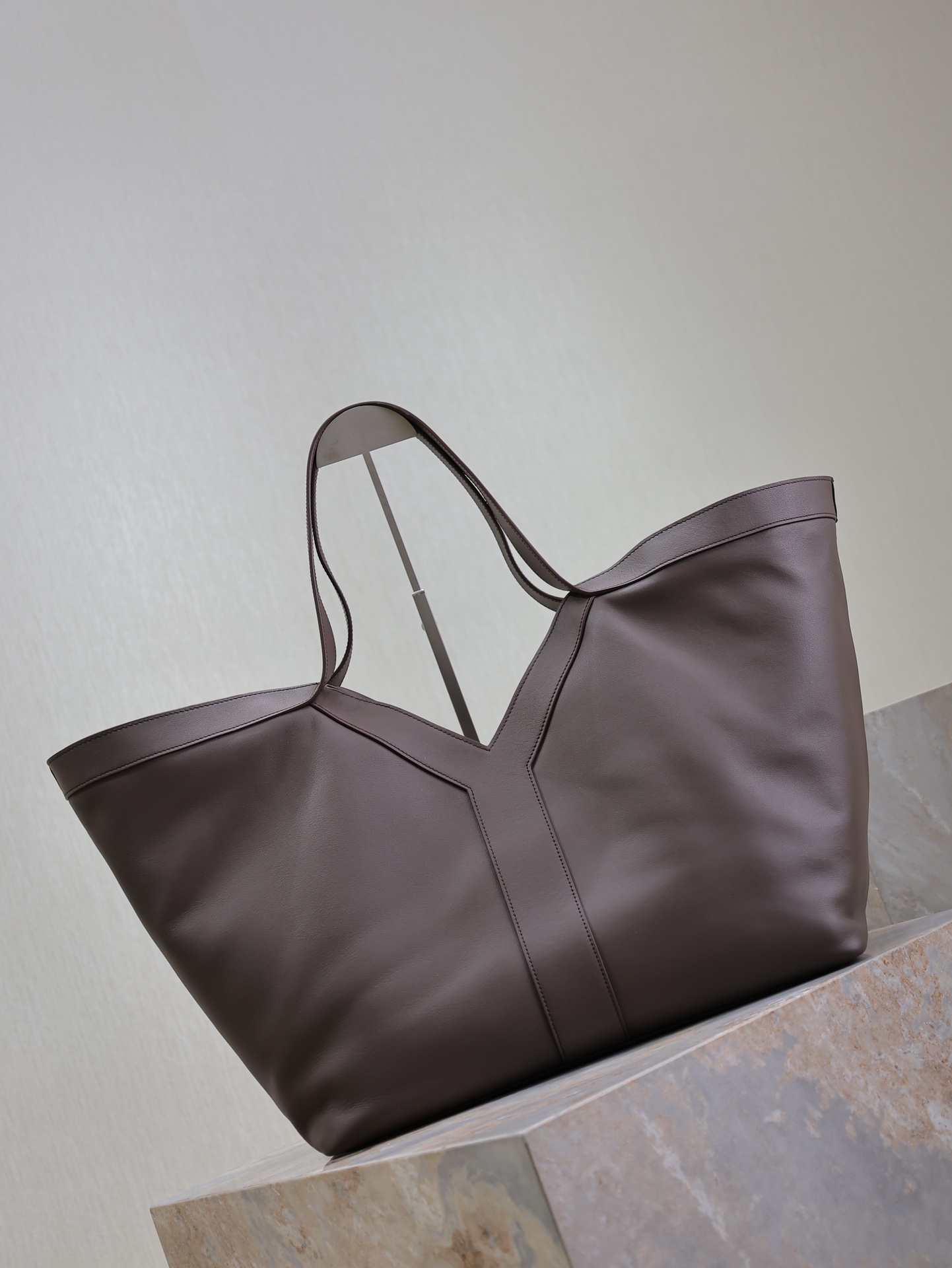Yves Saint Laurent 24ss shopping bag 817602