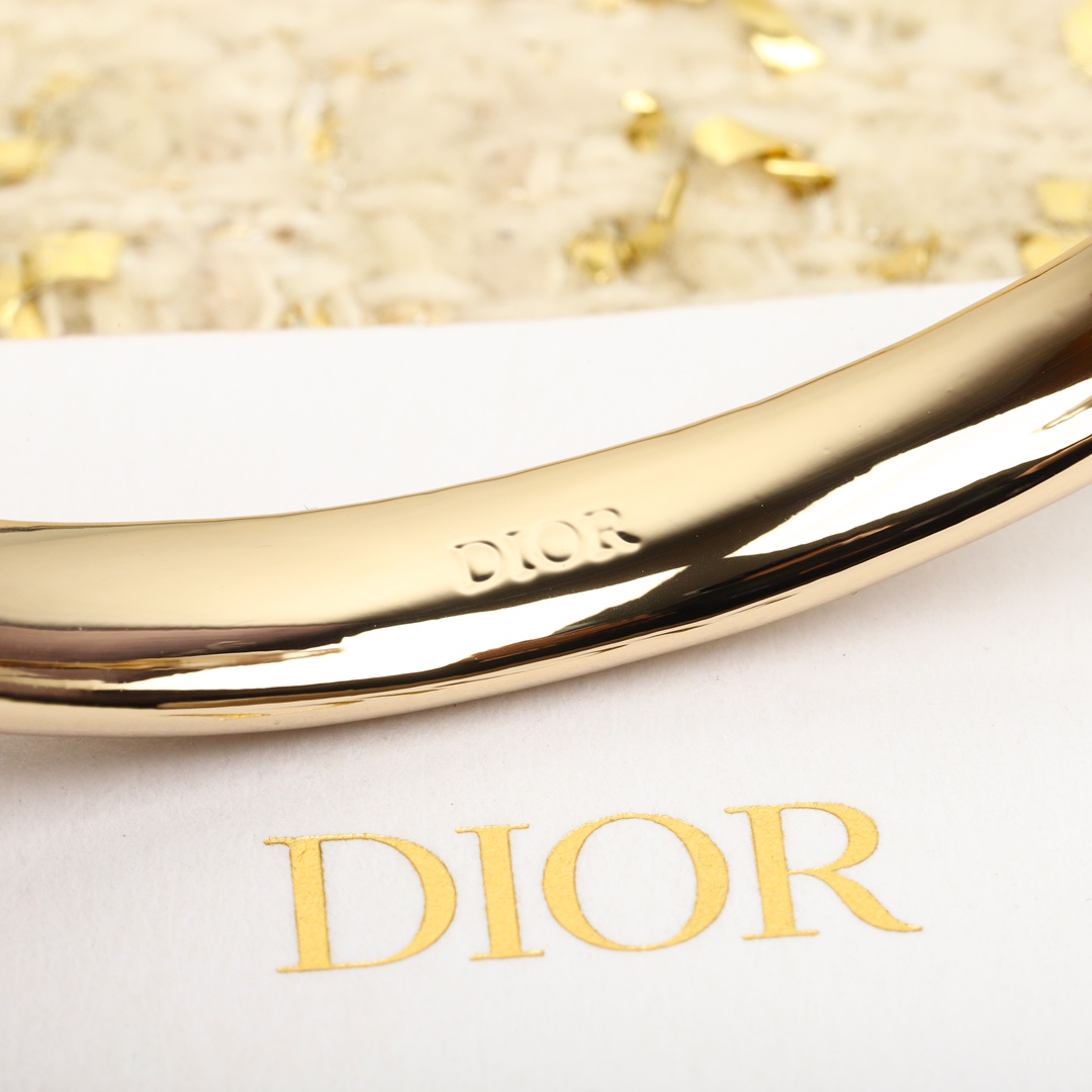 Dior open pearl bracelet