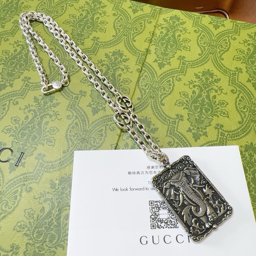 Gucci Anger Forest series new double G elephant square necklace