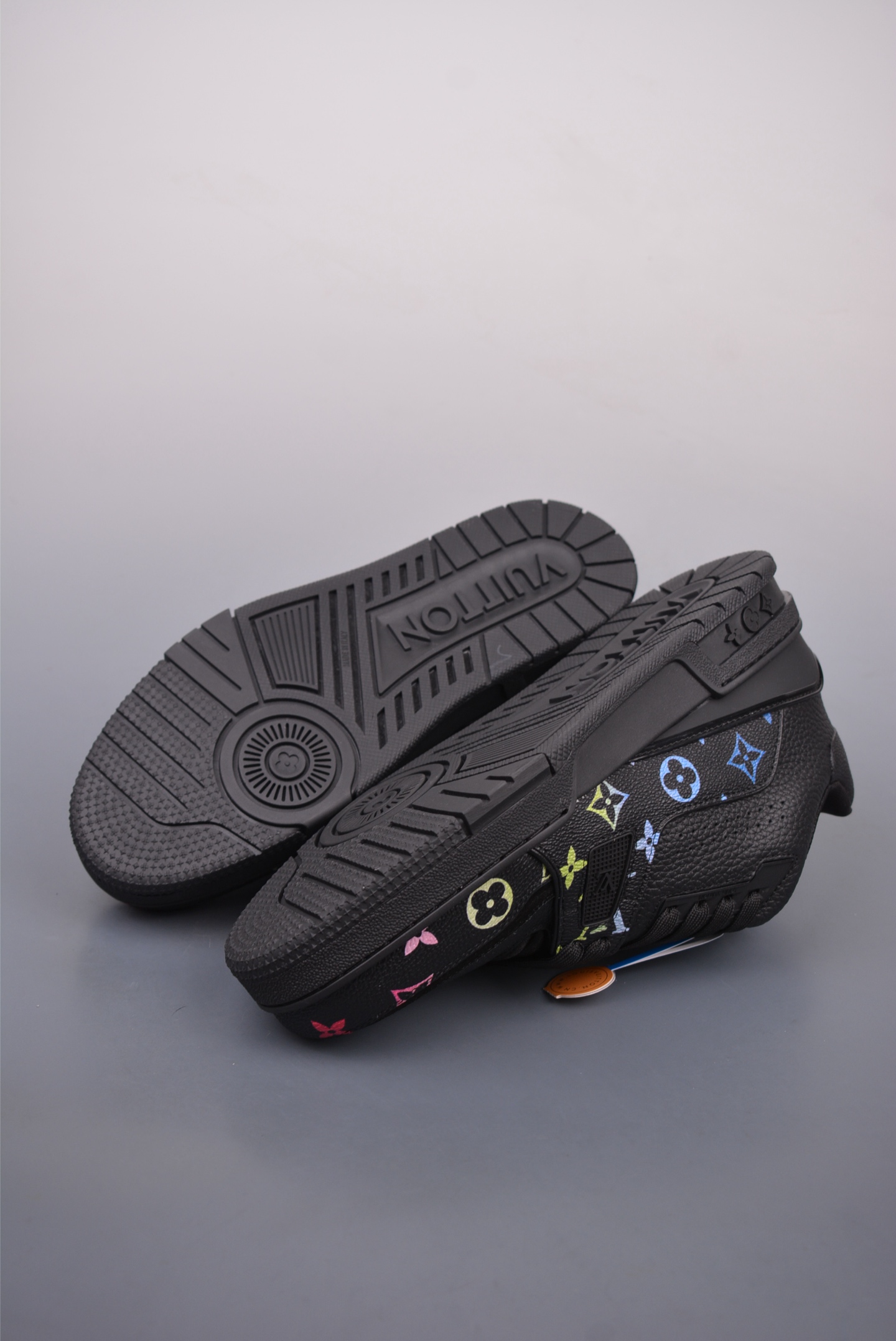 Louis Vuitton Trainer Sneaker Low Black Colorful Print