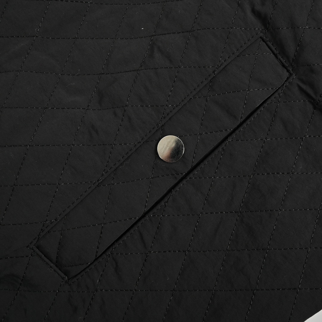 Burberry 24Fw diamond quilted lining green check bomber puffer jacket
