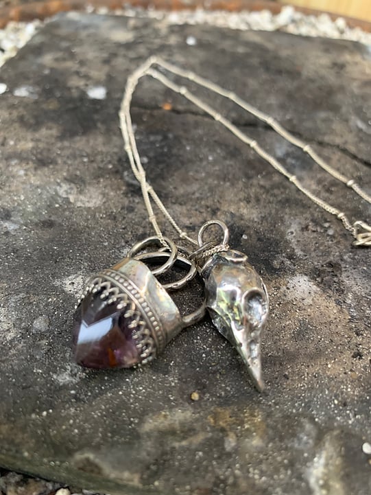 🔥Last day 50% OFF - Amethyst and crow skull locket talisman