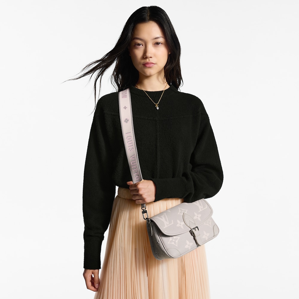 Louis Vuitton DIANE Handbag M14214