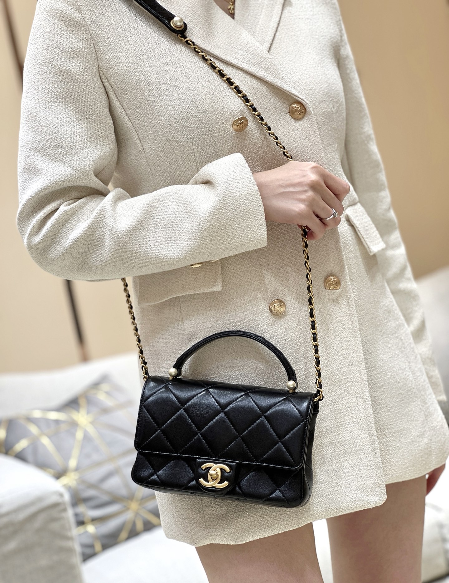 Chanel 25P Spring/Summer Preview Series Global Limited Pearl Handle Bag AS5399 00138