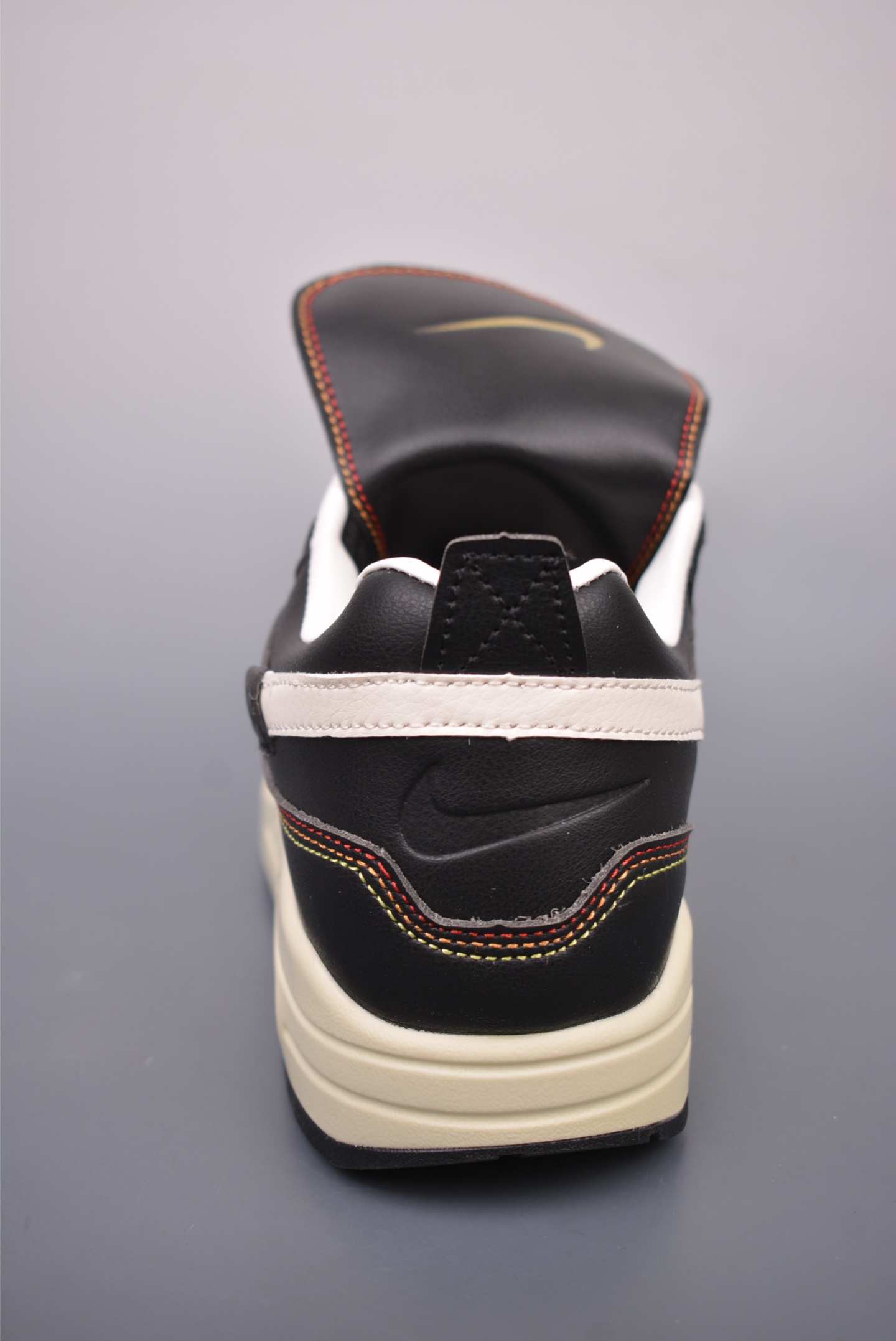 Nike Air Max 1'87 series leather black and white gold tongue FD2638-005