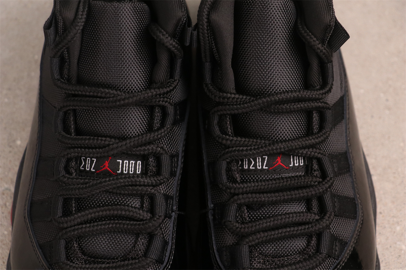 Air Jordan 11 'Black Infrared'  322992-066