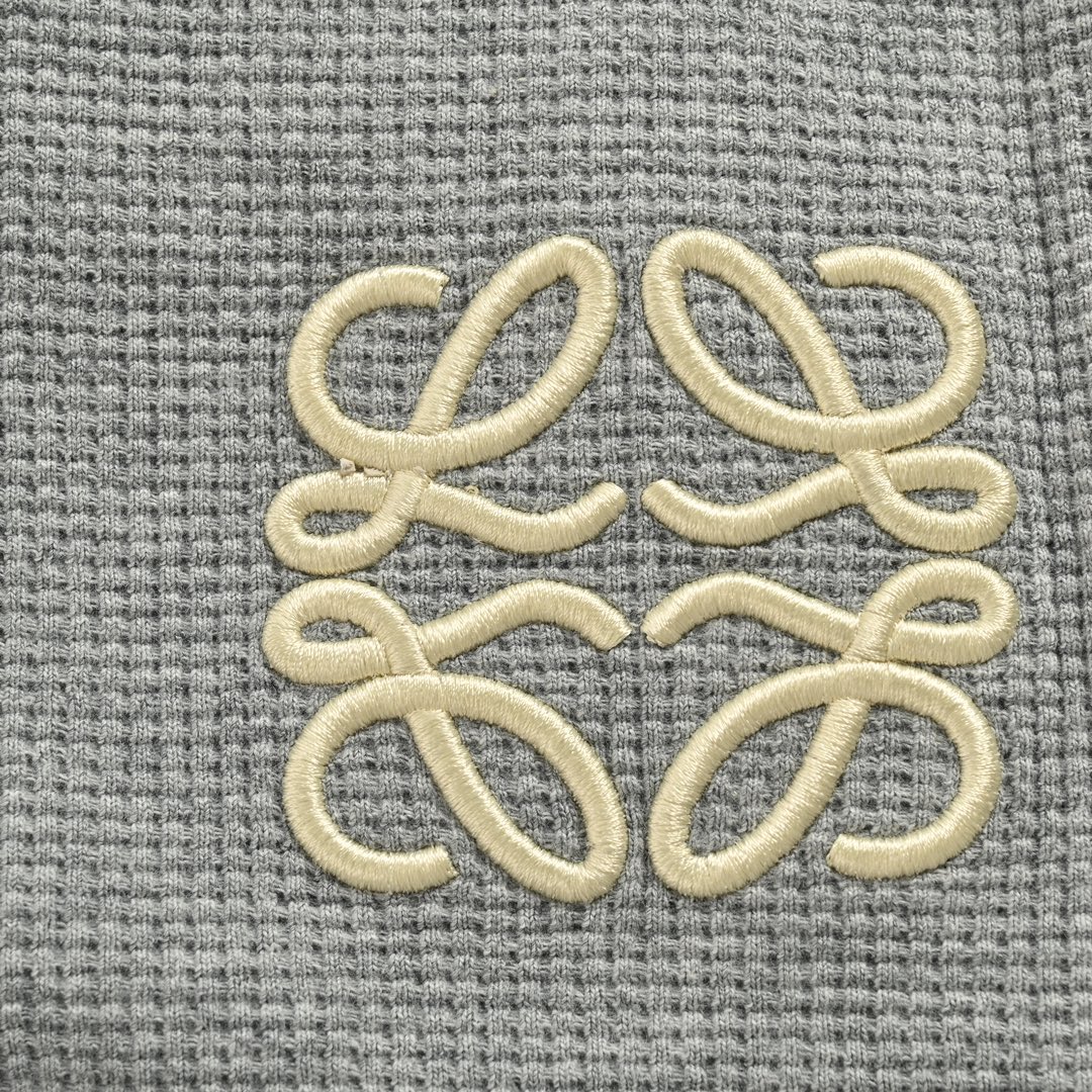 Loewe 24Fw embroidered logo waffle trousers