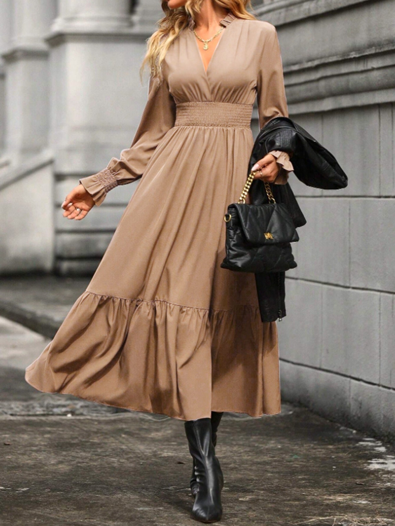 Women's V-neck Lantern Long Sleeve Fashion Dress