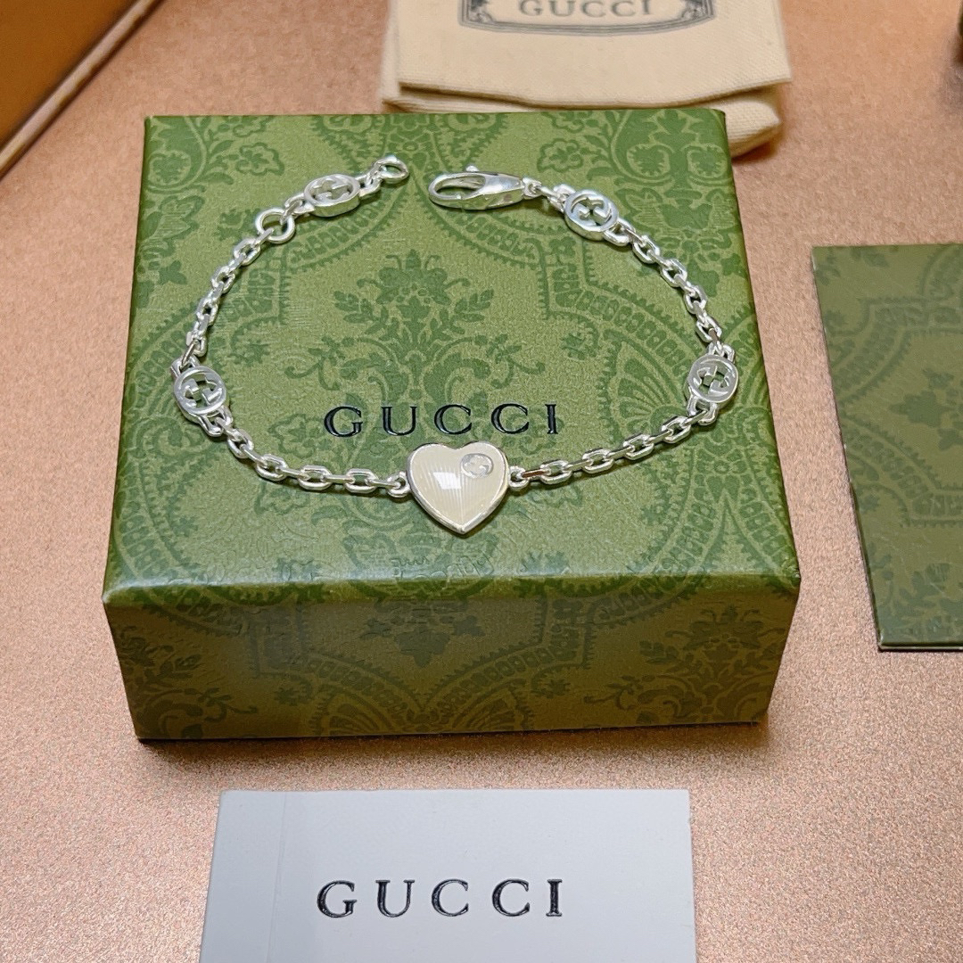 Gucci heart chain bracelet