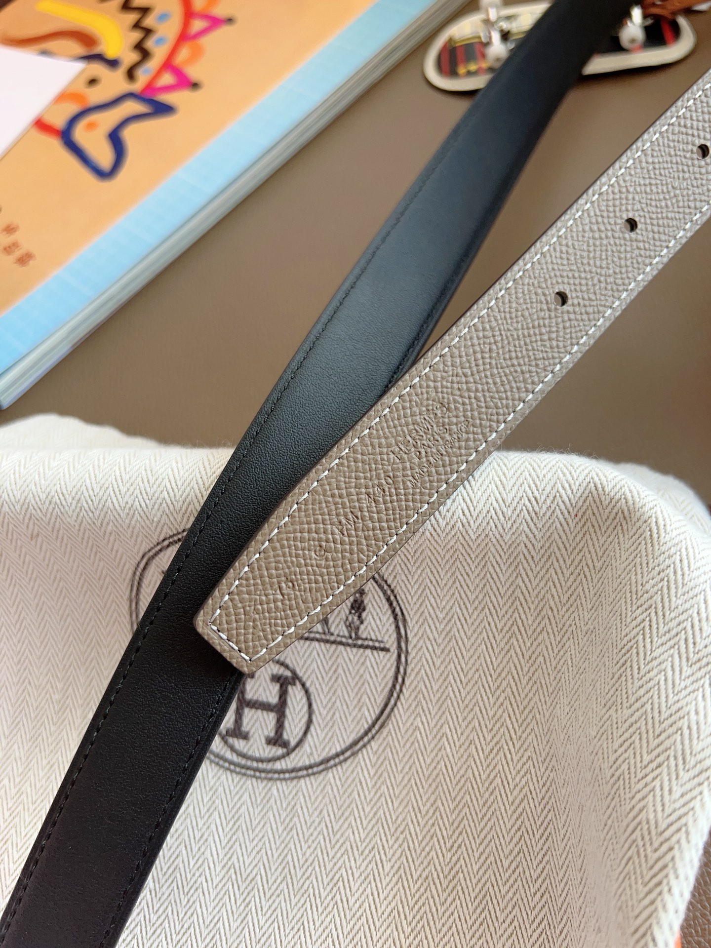 Hermès 2025 New Women's Double-Sided Belt 2.4cm Width