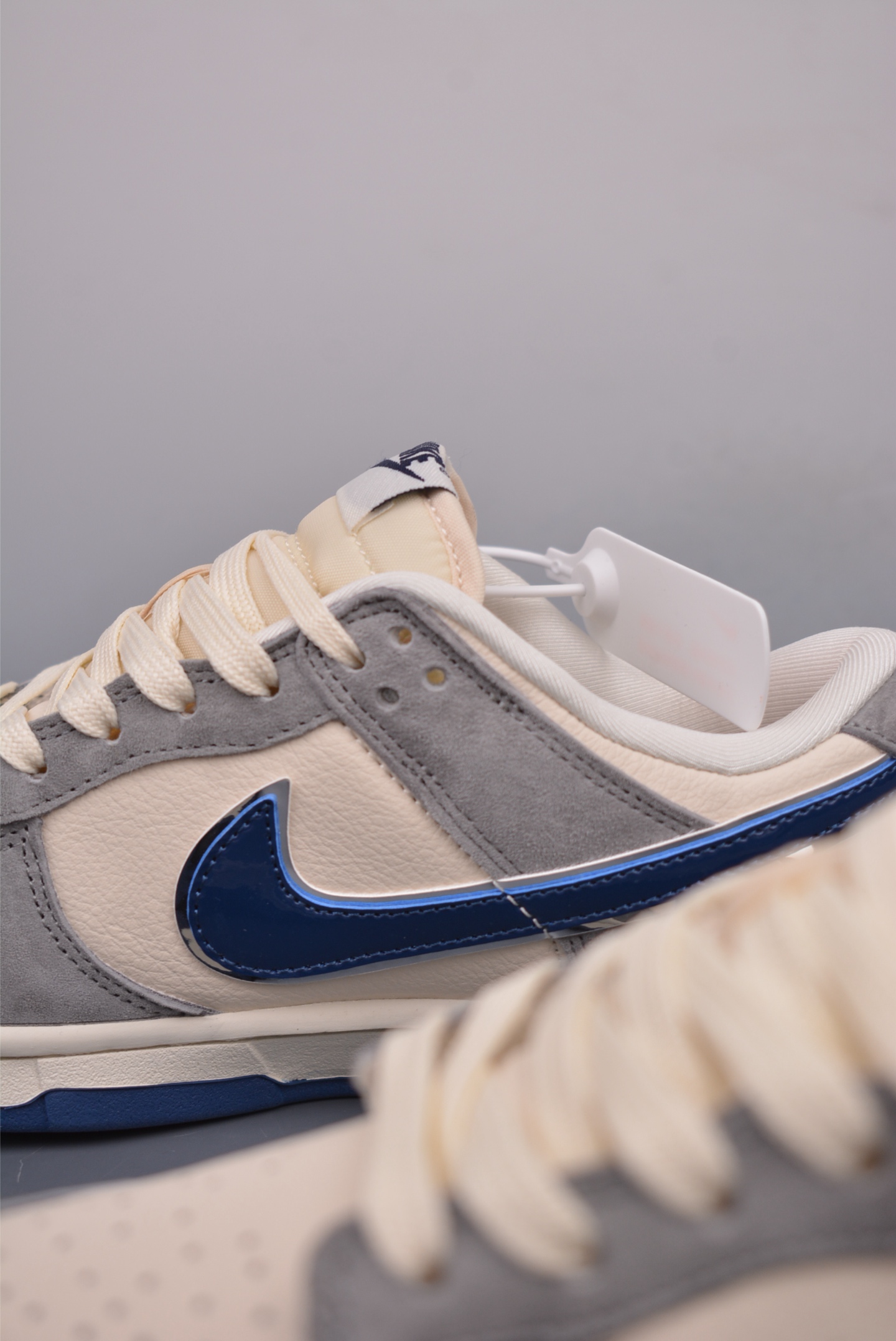 Fragment Design x Nike SB Dunk Low Dark Grey Off-White Indigo KK1688-089