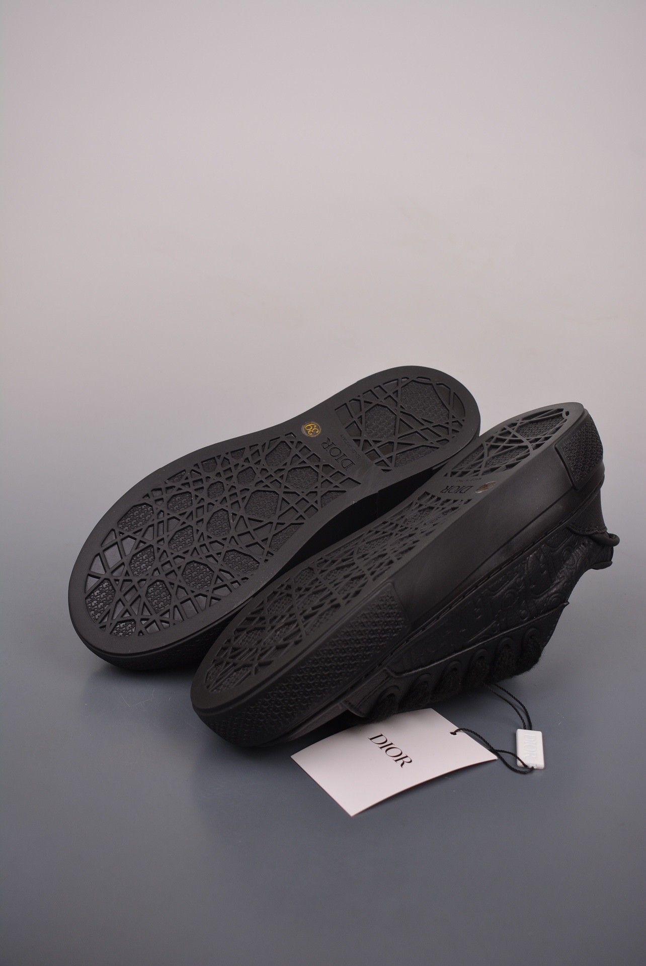 Dior B33 Low Top Sneakers Dior Gravity all black embossed 3SN303ZAY_H900