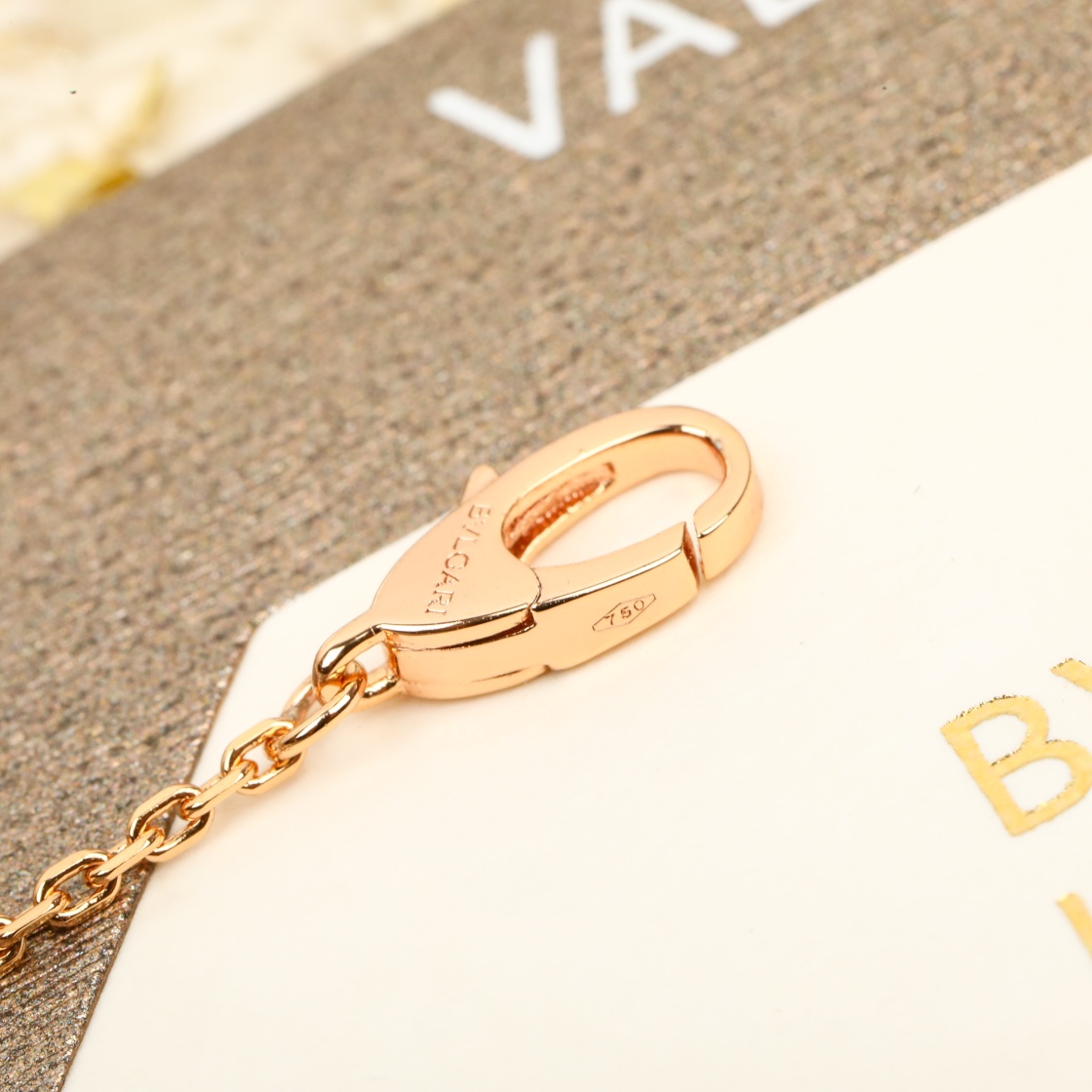 Bulgari DIVAS DREAM series rose gold bracelet