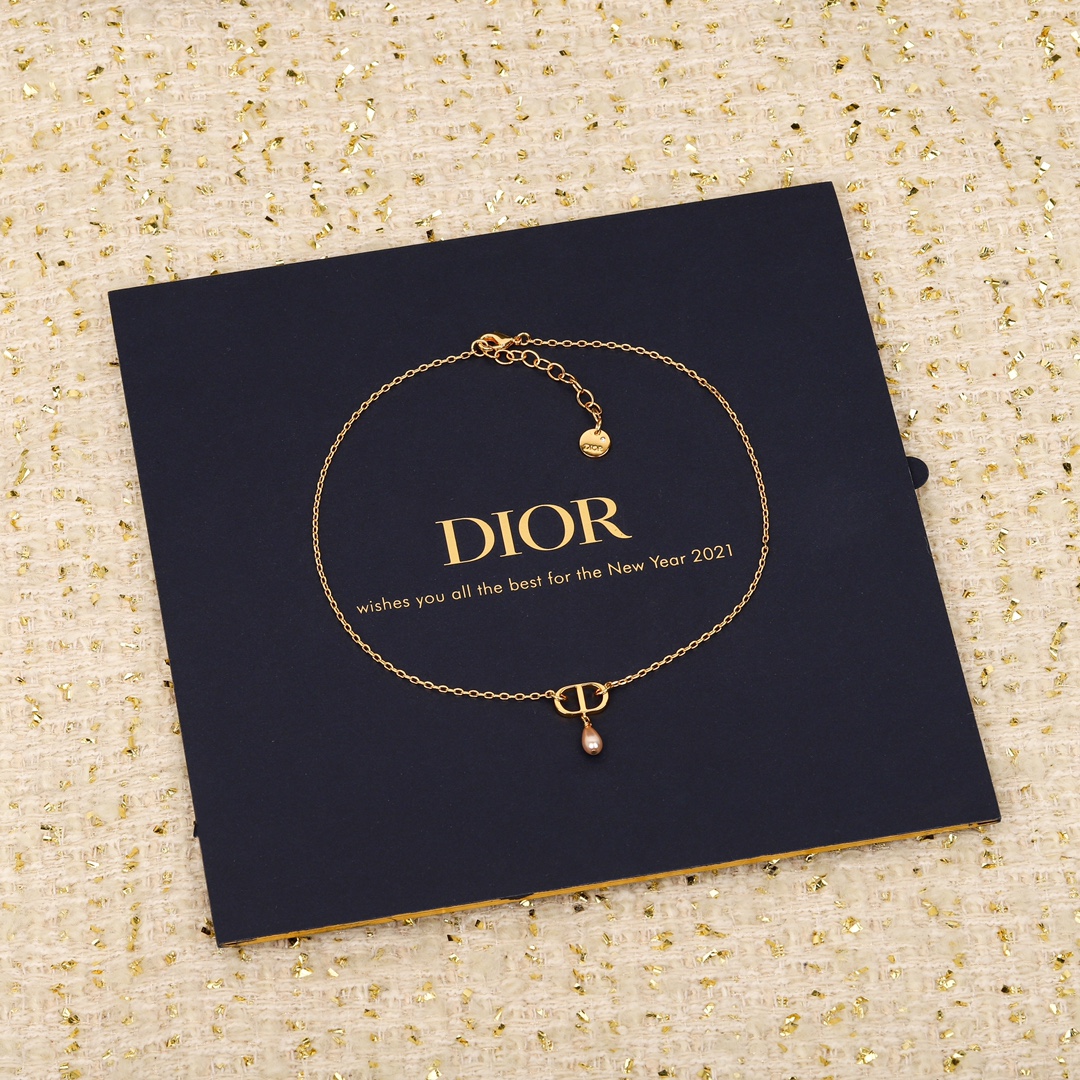 Dior CD letter pendant pearl necklace