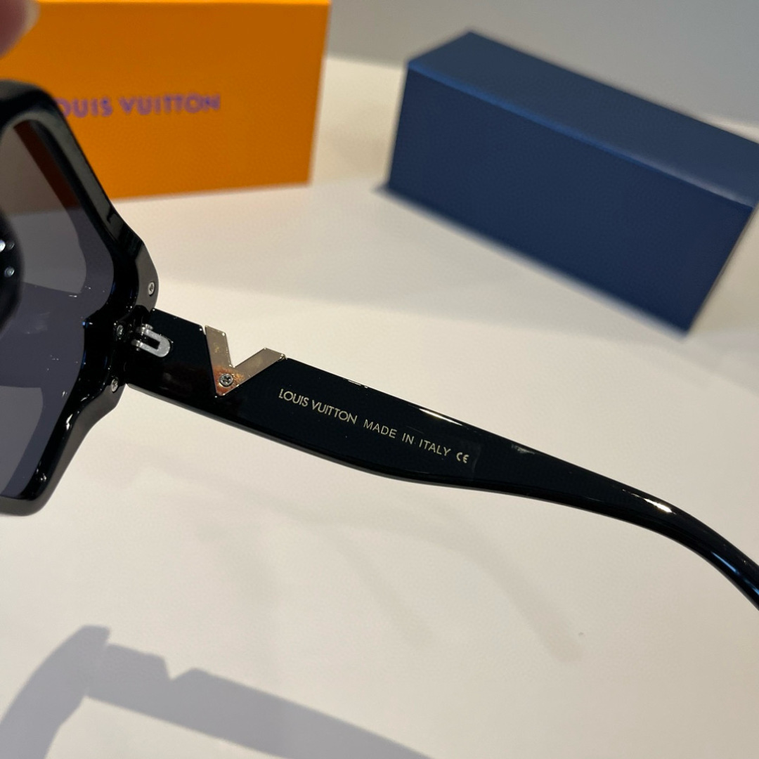 Louis Vuitton Square Frame Sunglasses