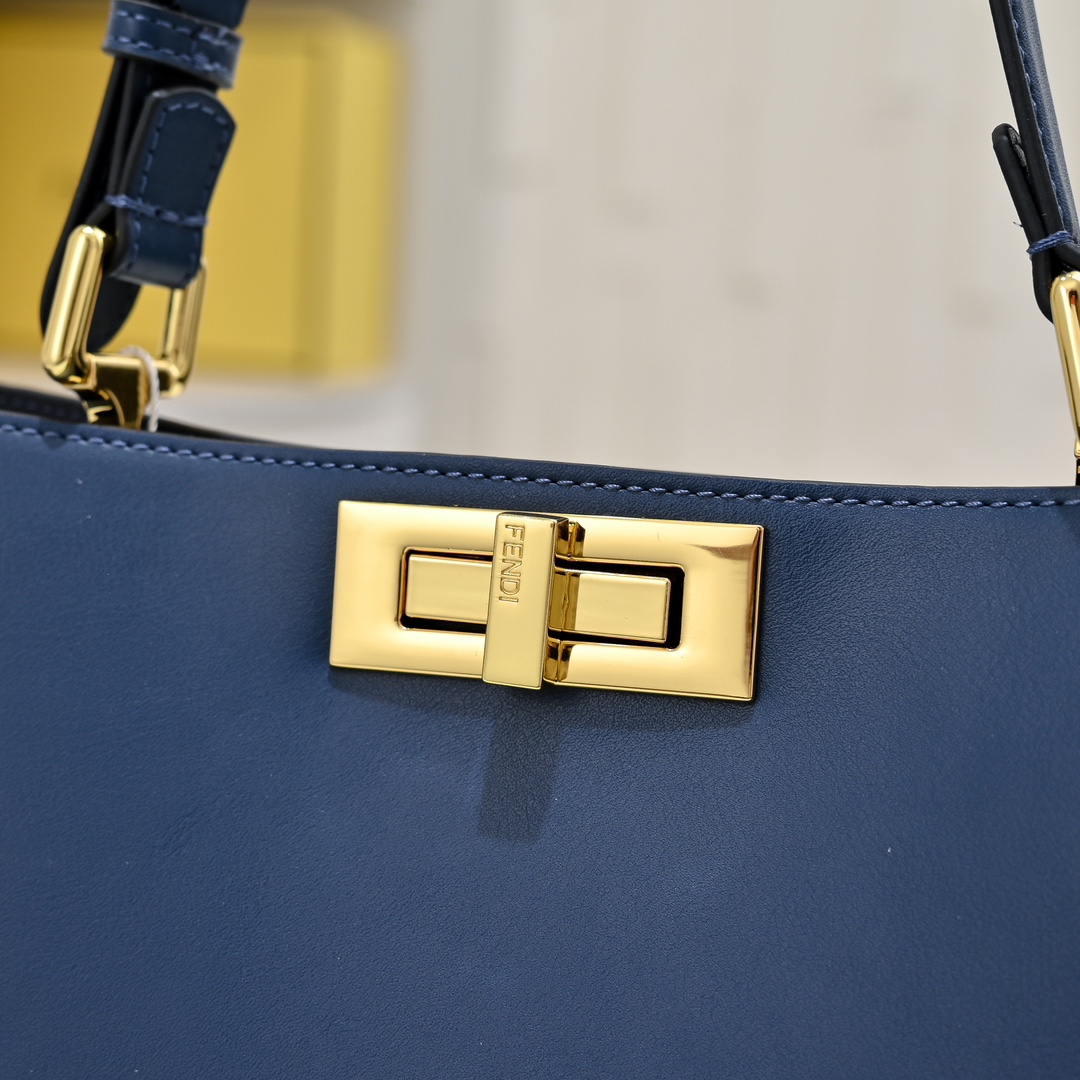 FENDI ekaboo Soft medium handbag 8801