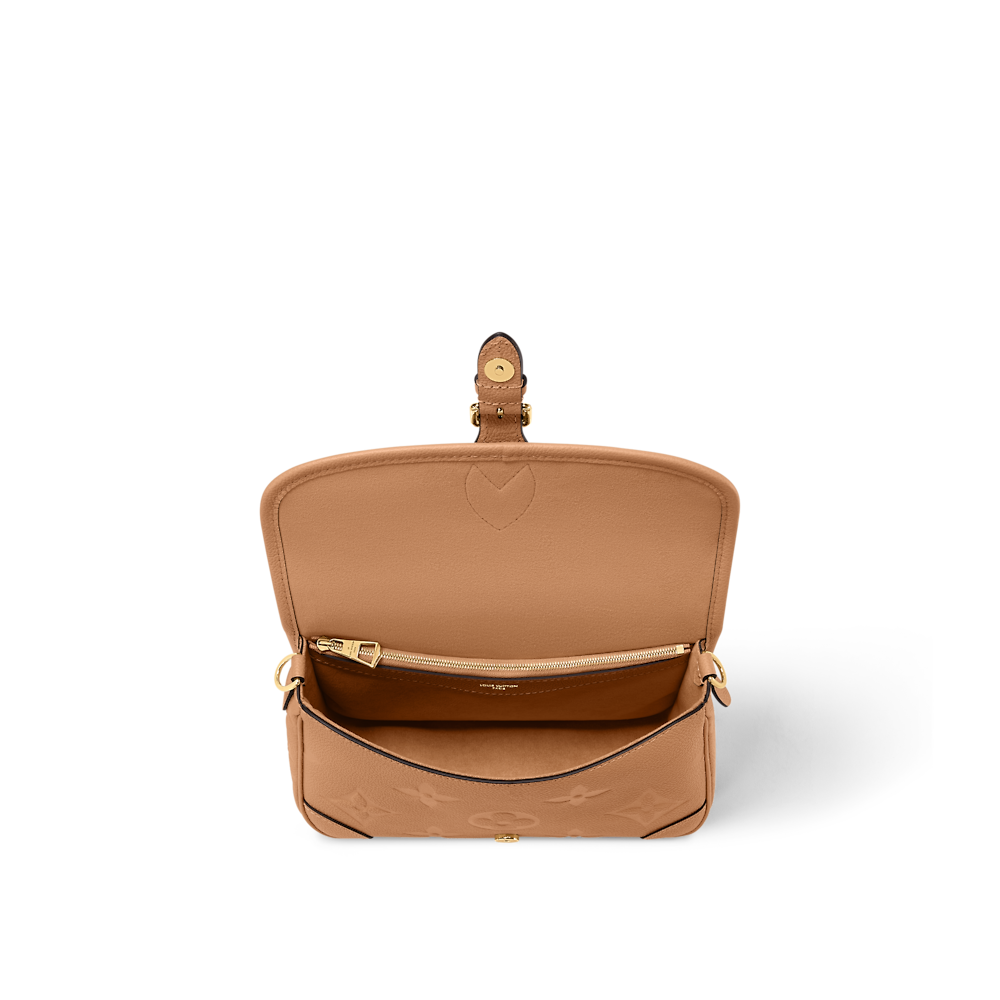 Louis Vuitton DIANE Handbag M46386